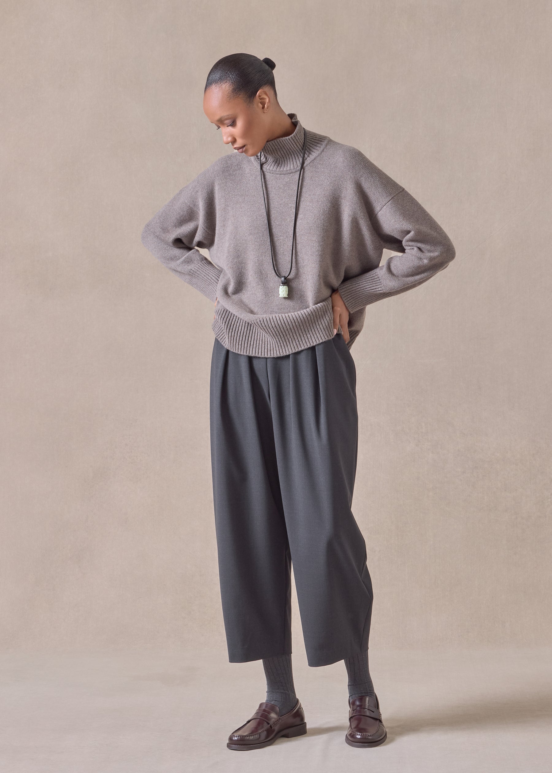 wool cropped flat front pleated trouser