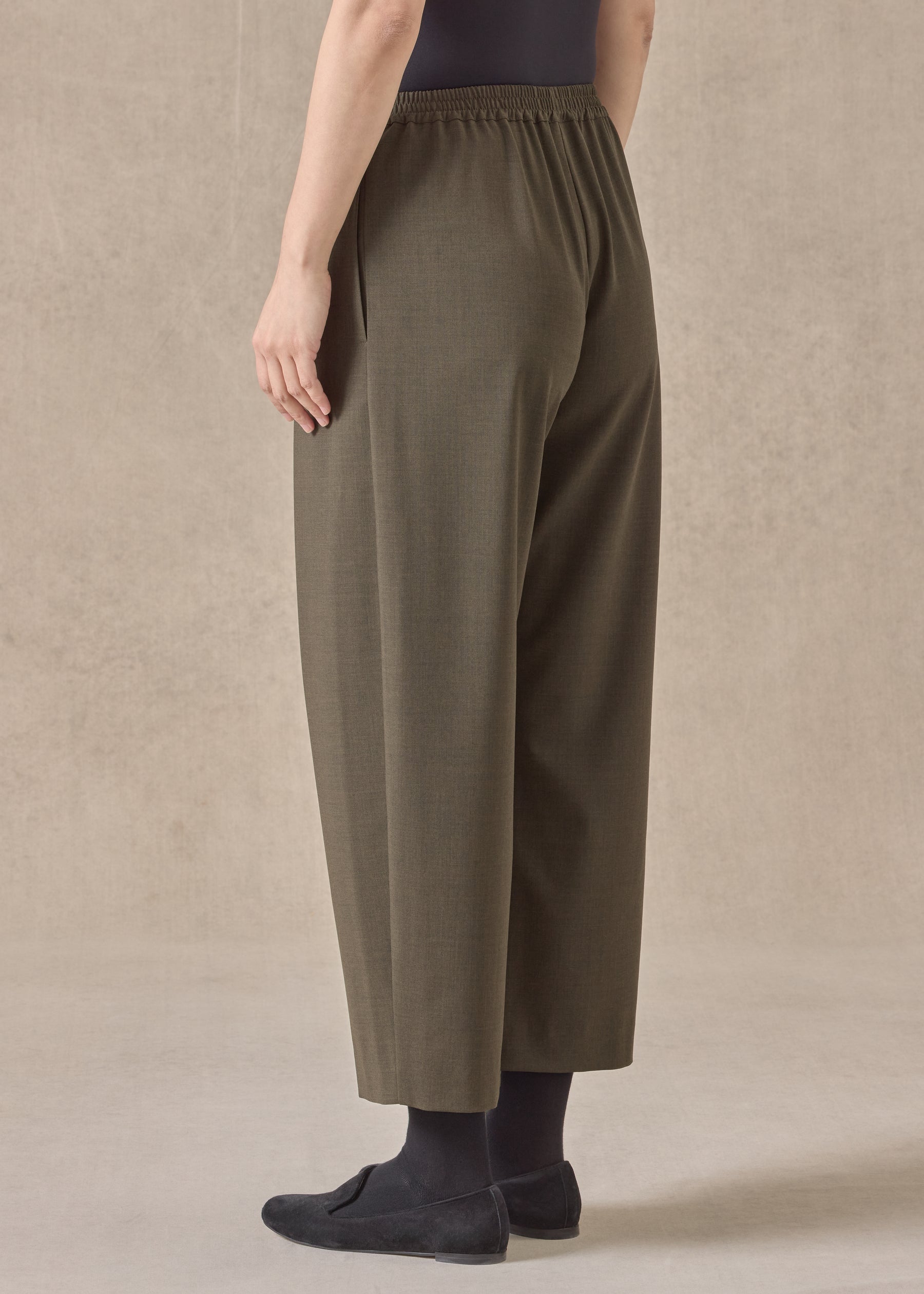 wool cropped flat front pleated trouser