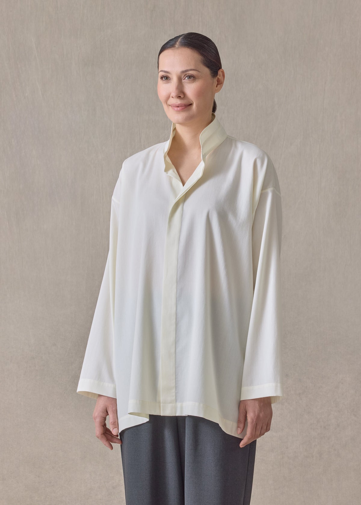 brushed cotton slim a-line shirt with double stand collar and stepped insert-long (cream)