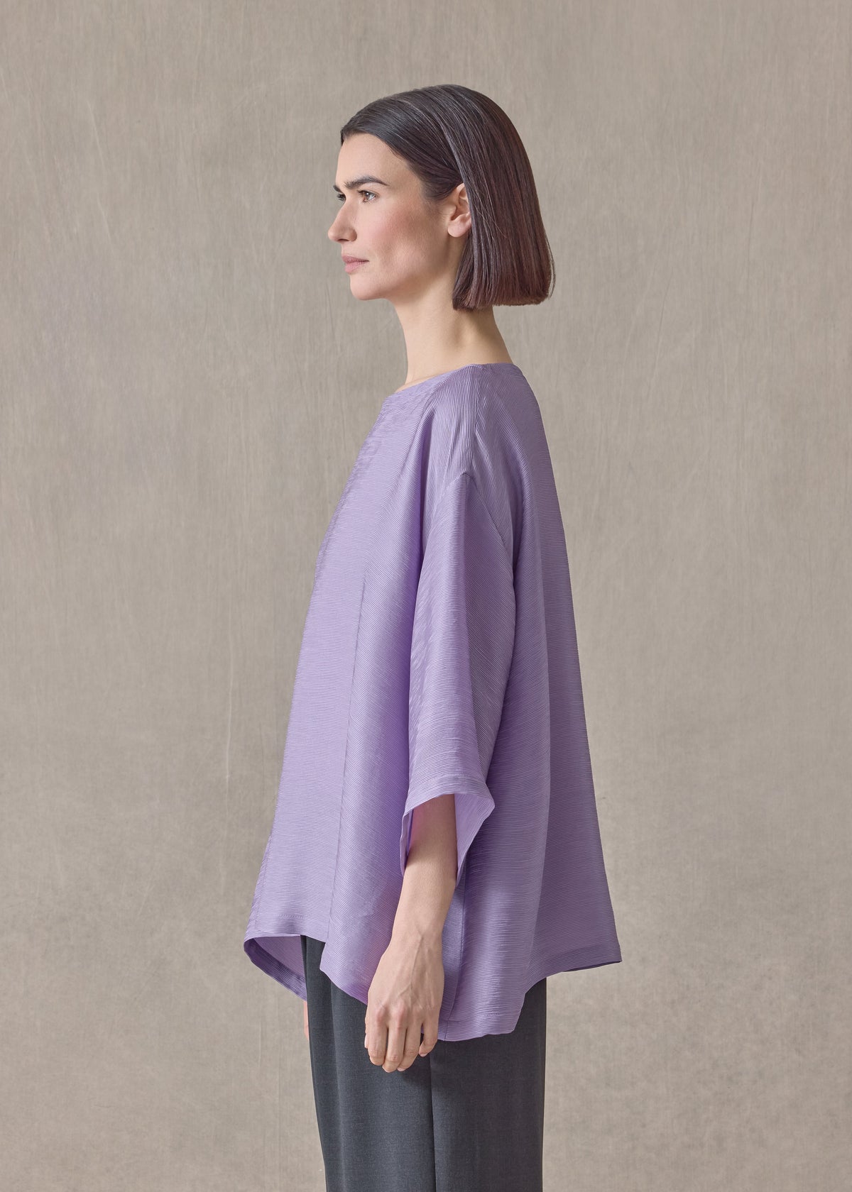 featherlight silk plissé a-line scoop neck top - mid plus (wisteria)