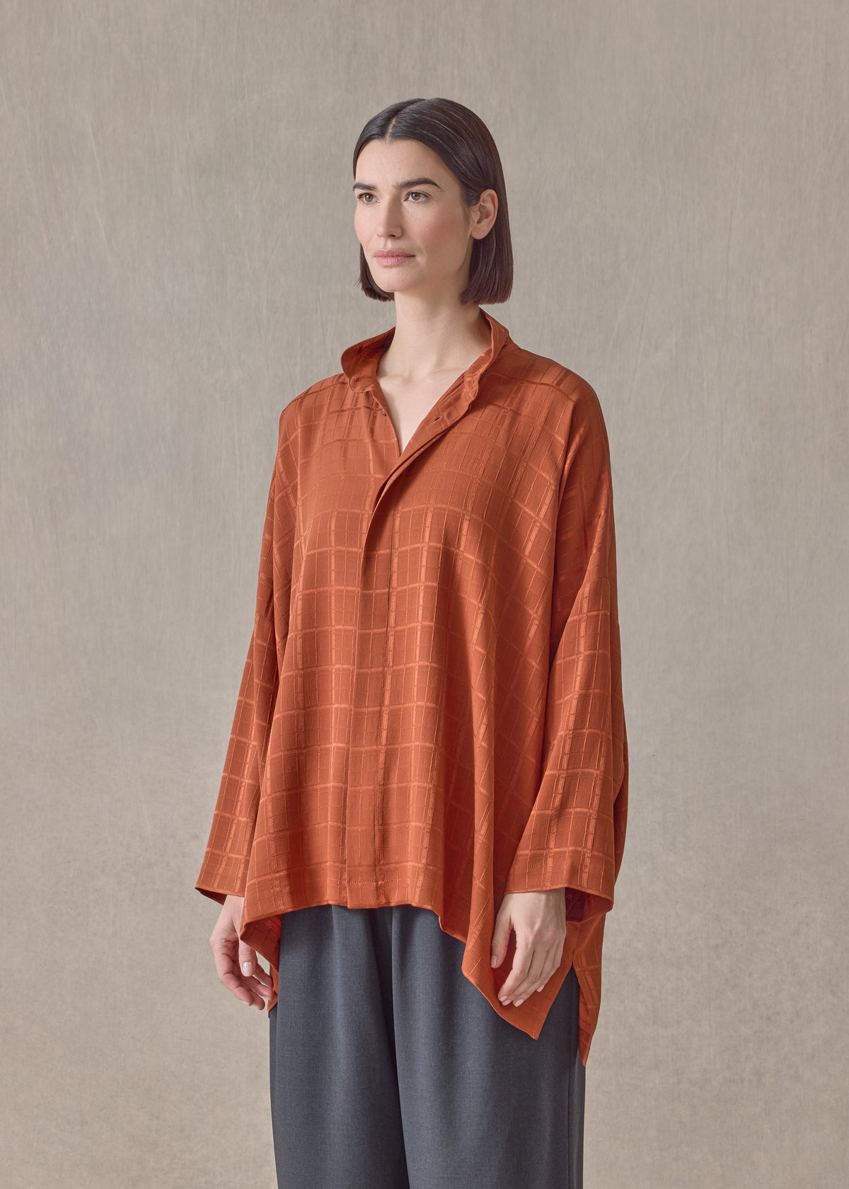 silk wide longer back double stand collar shirt-mid plus (rust)