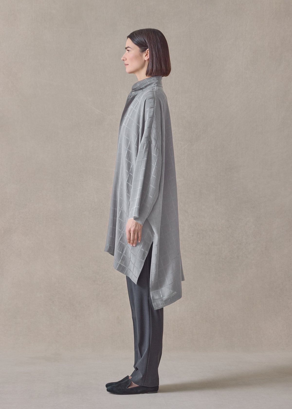 silk wide longer back double stand collar shirt-very long with slits (silver)