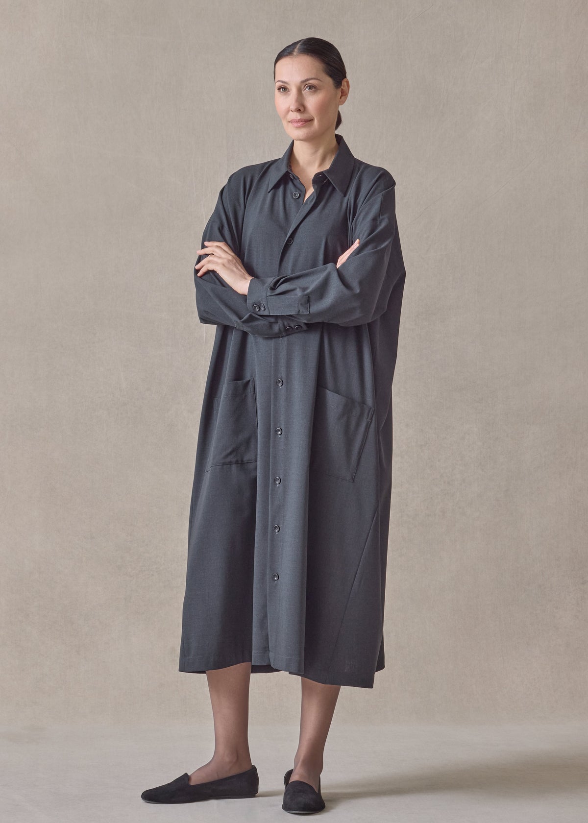 wool stretch angle to front side seam shirt dress with collar (coal)