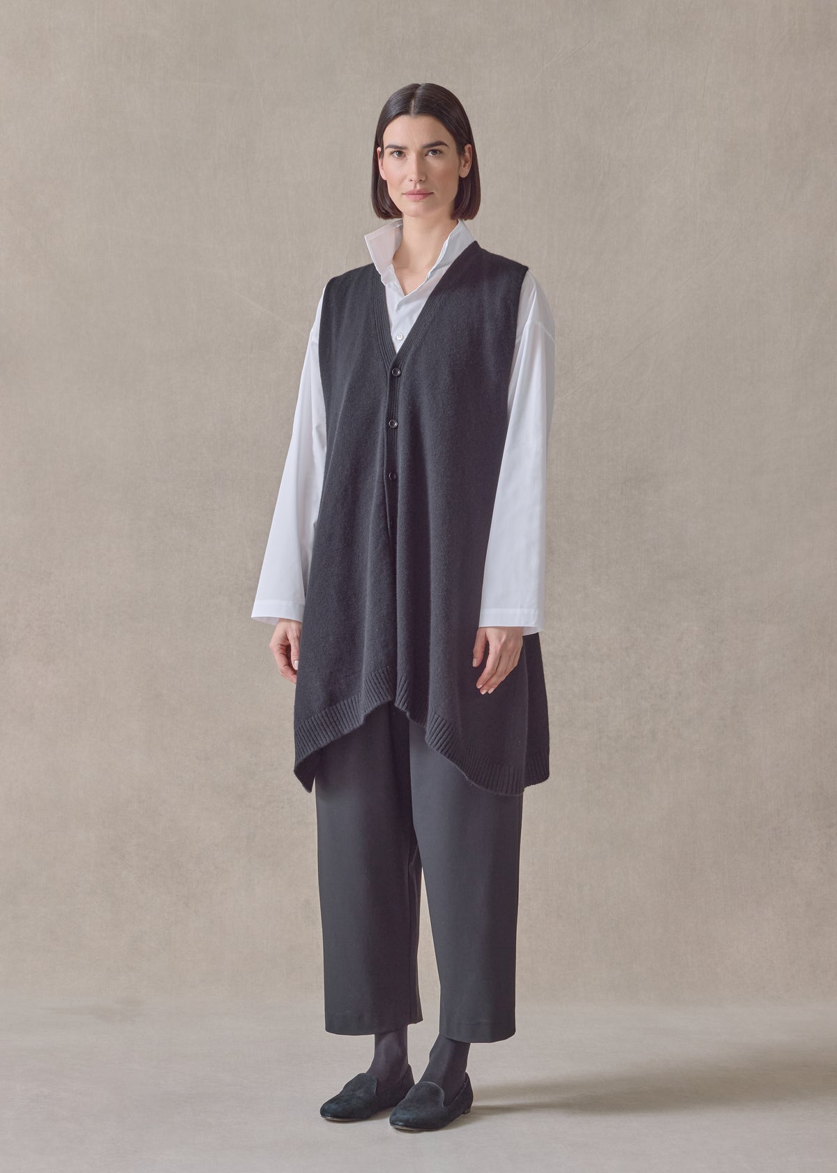 cashmere a-line sleeveless v neck cardigan-long plus (black)