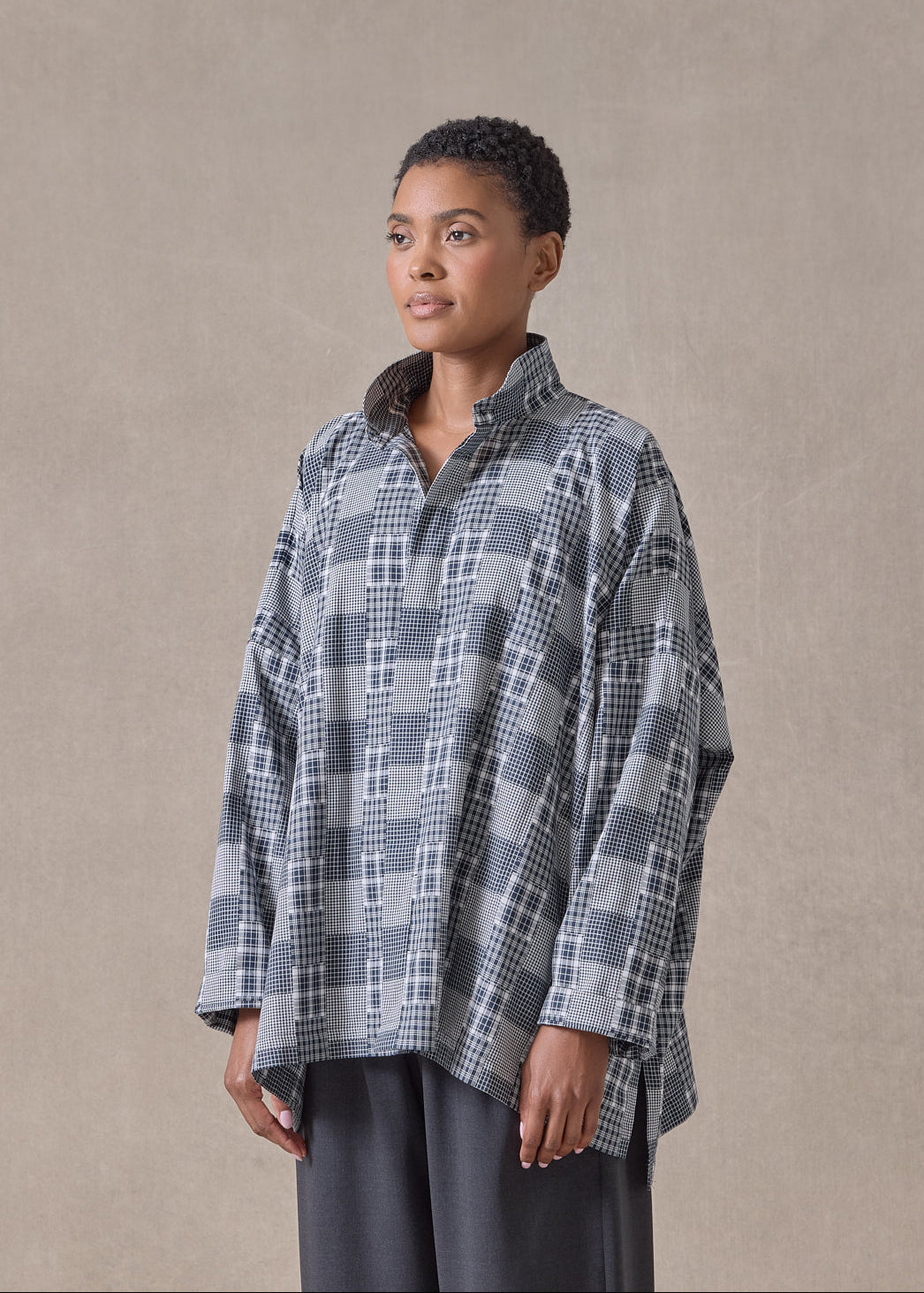 cotton wide longer back shirt with double stand collar-mid plus (navydark)