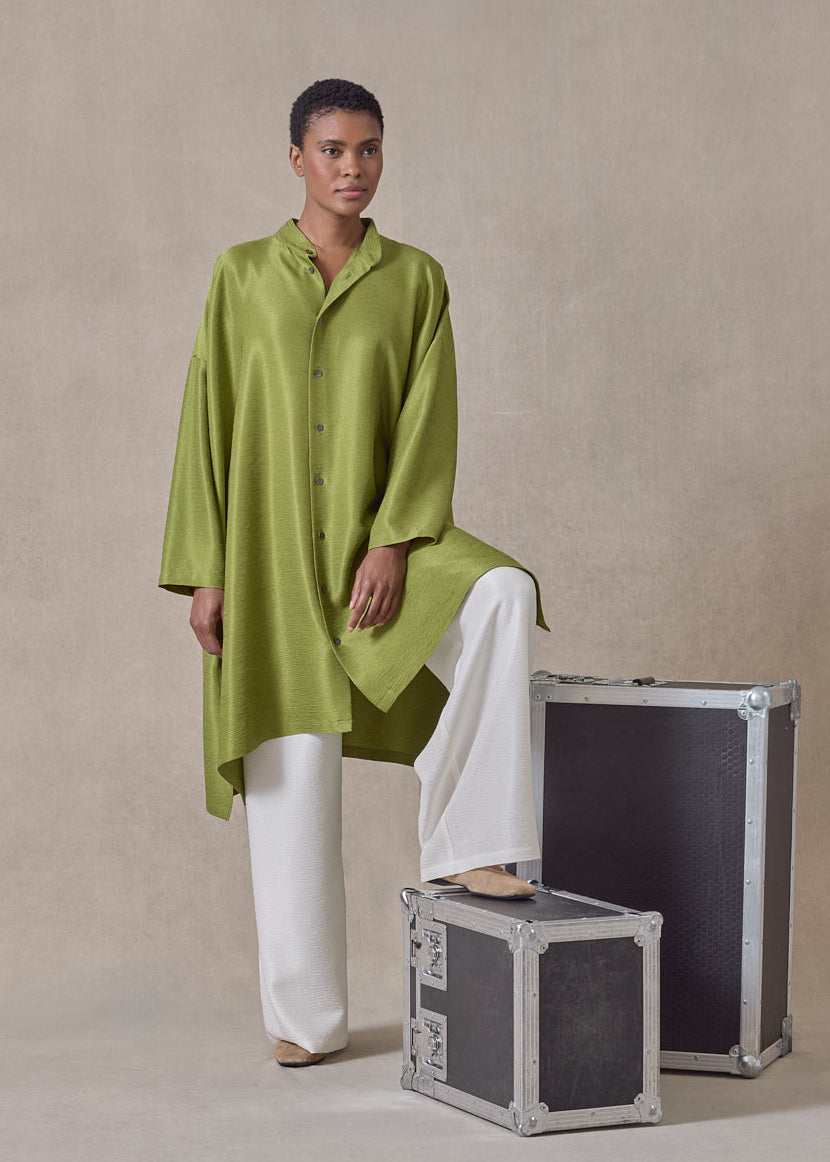 midweight silk plissé wide a-line collarless shirt - very long with slits (limedark)