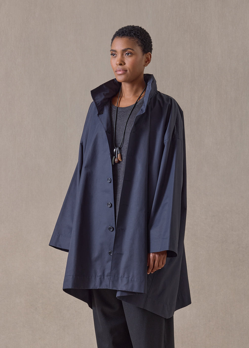 cotton mix smaller front larger back high neck raincoat with button away hood - long plus (navydark)