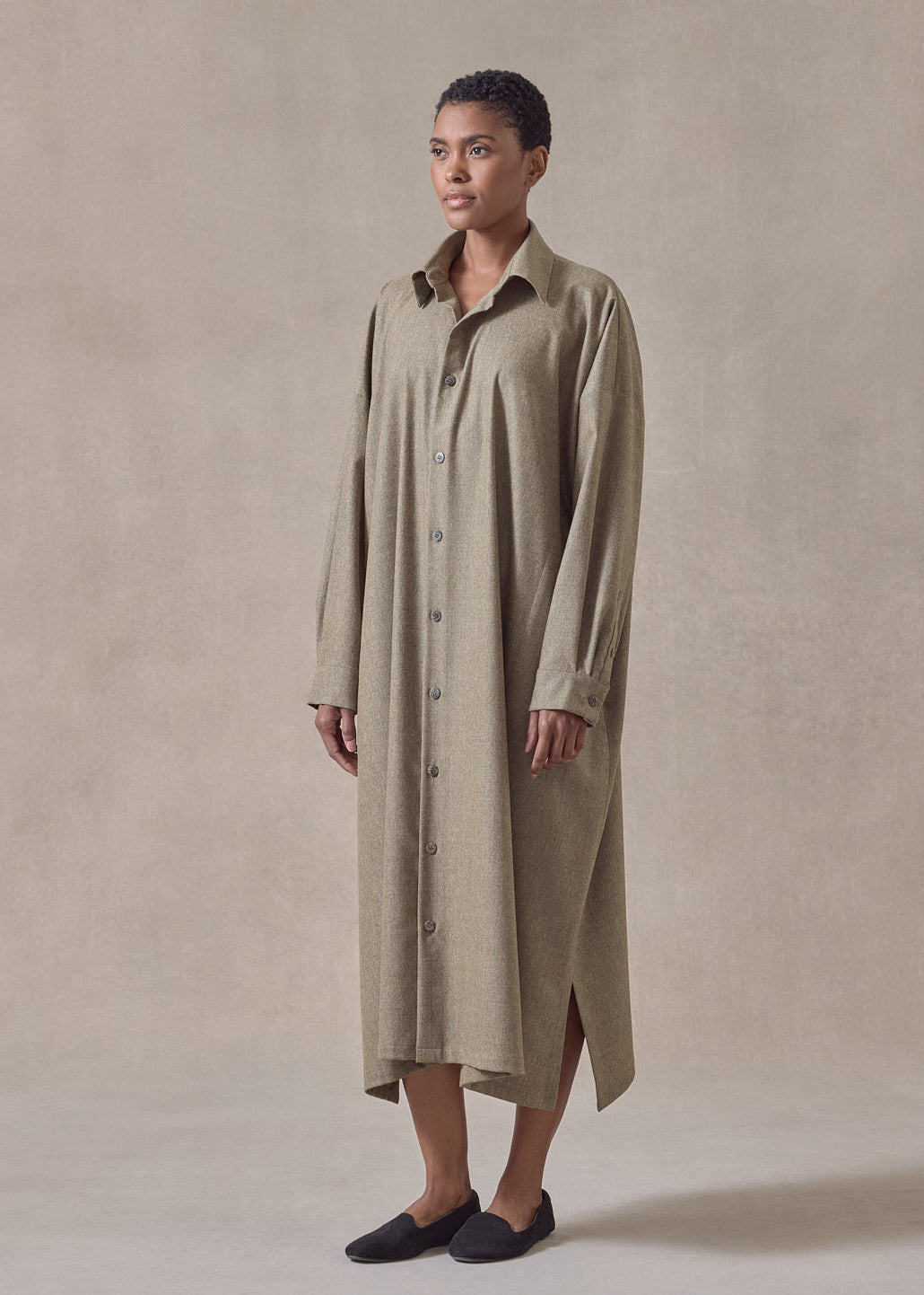 wool cashmere wide a-line shirt dress with collar (greensand)