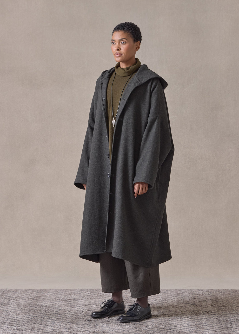 wool cashmere wide hooded buttoned coat - 3/4 length (blackloden)