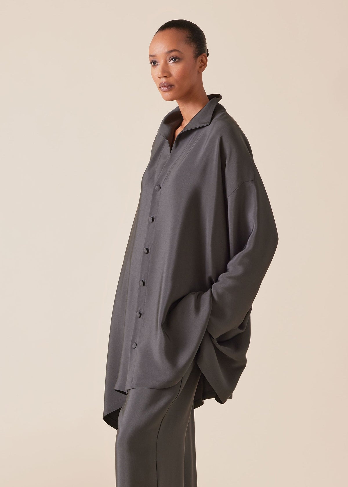 silk wide a-line shirt with open standup collar - long plus (tar)