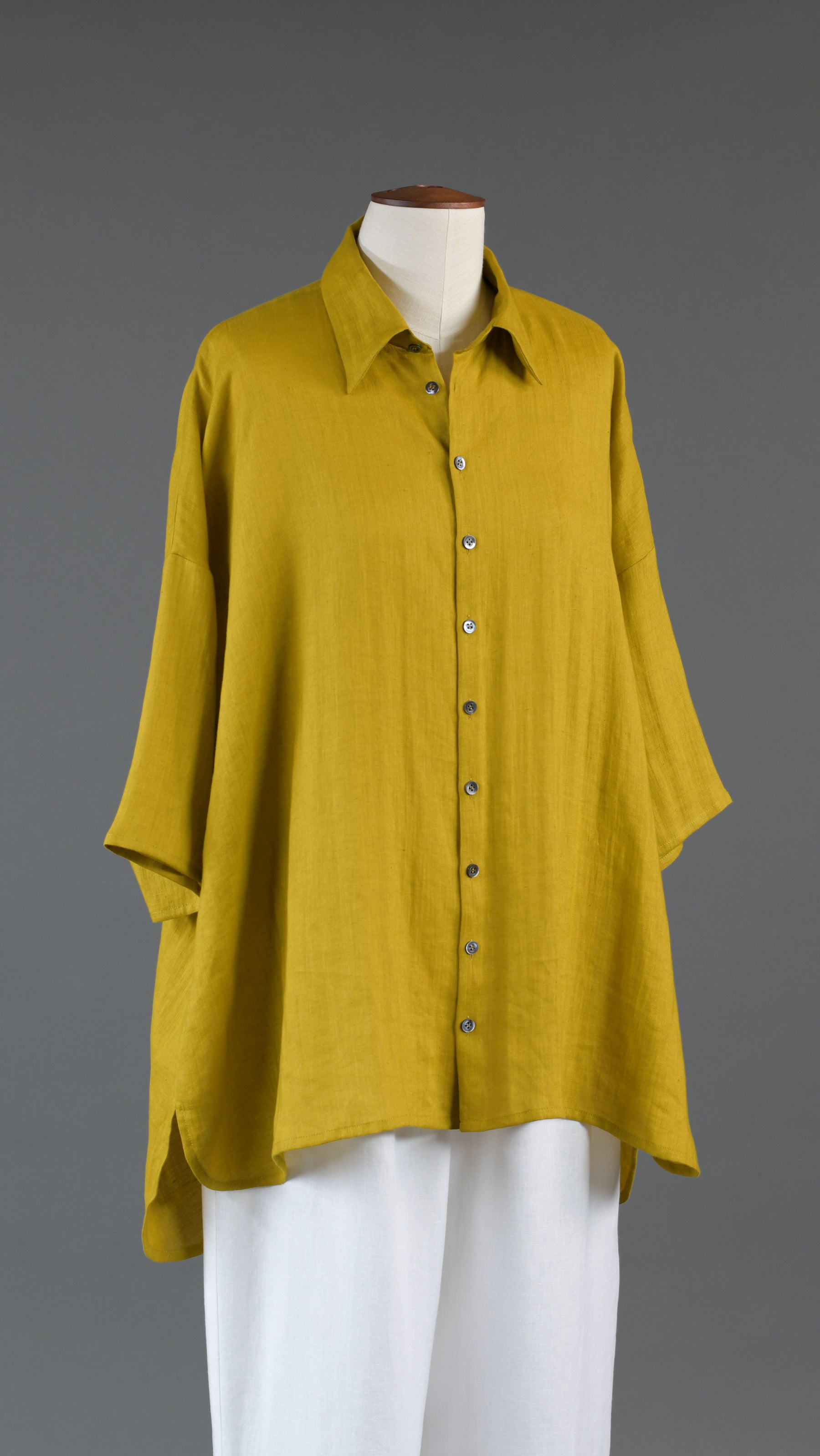 sloped shoulder wide a-line short sleeve shirt with collar - long in dijon