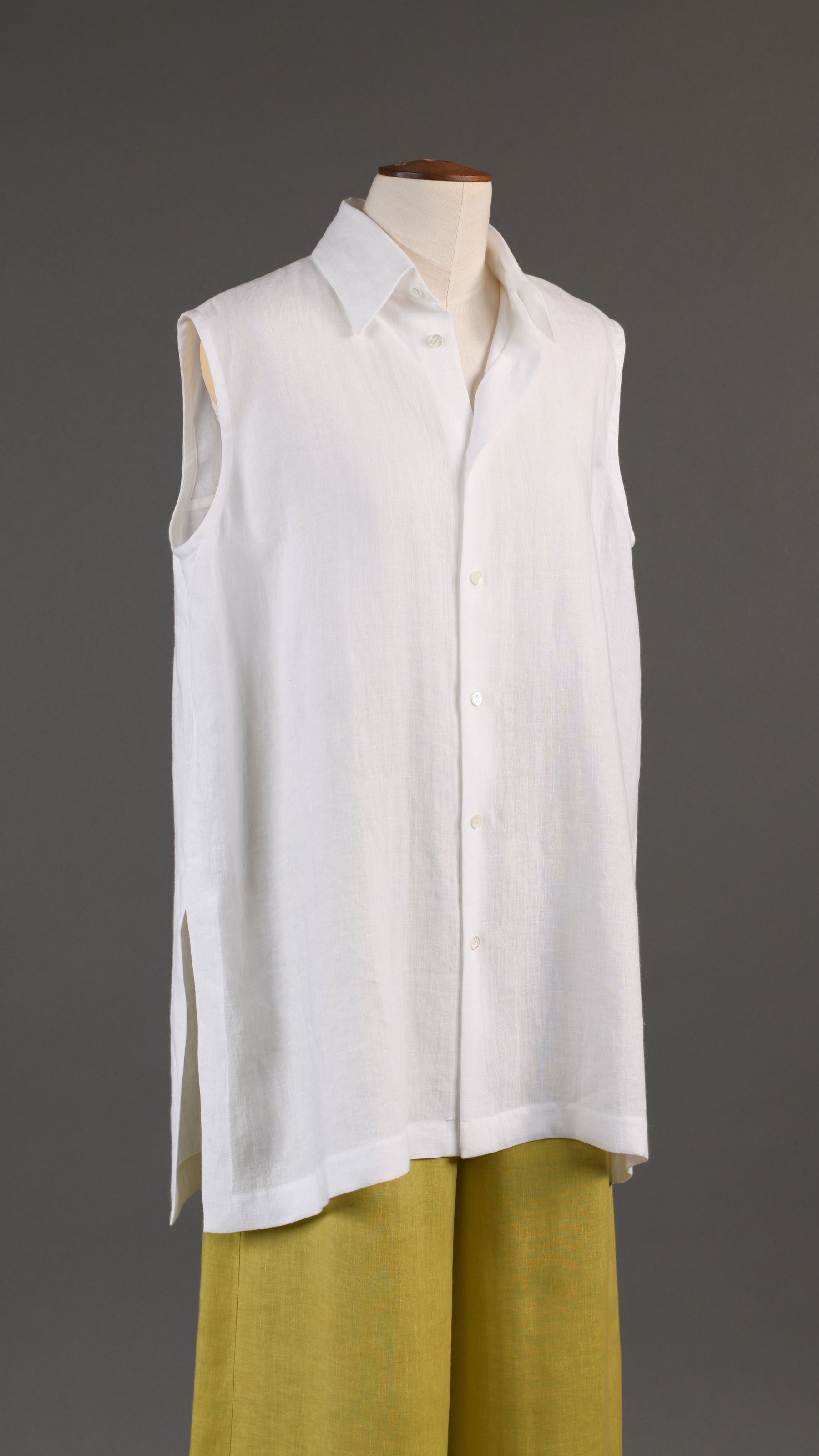 slim a-line sleeveless shirt with collar and side slit detail - long in white