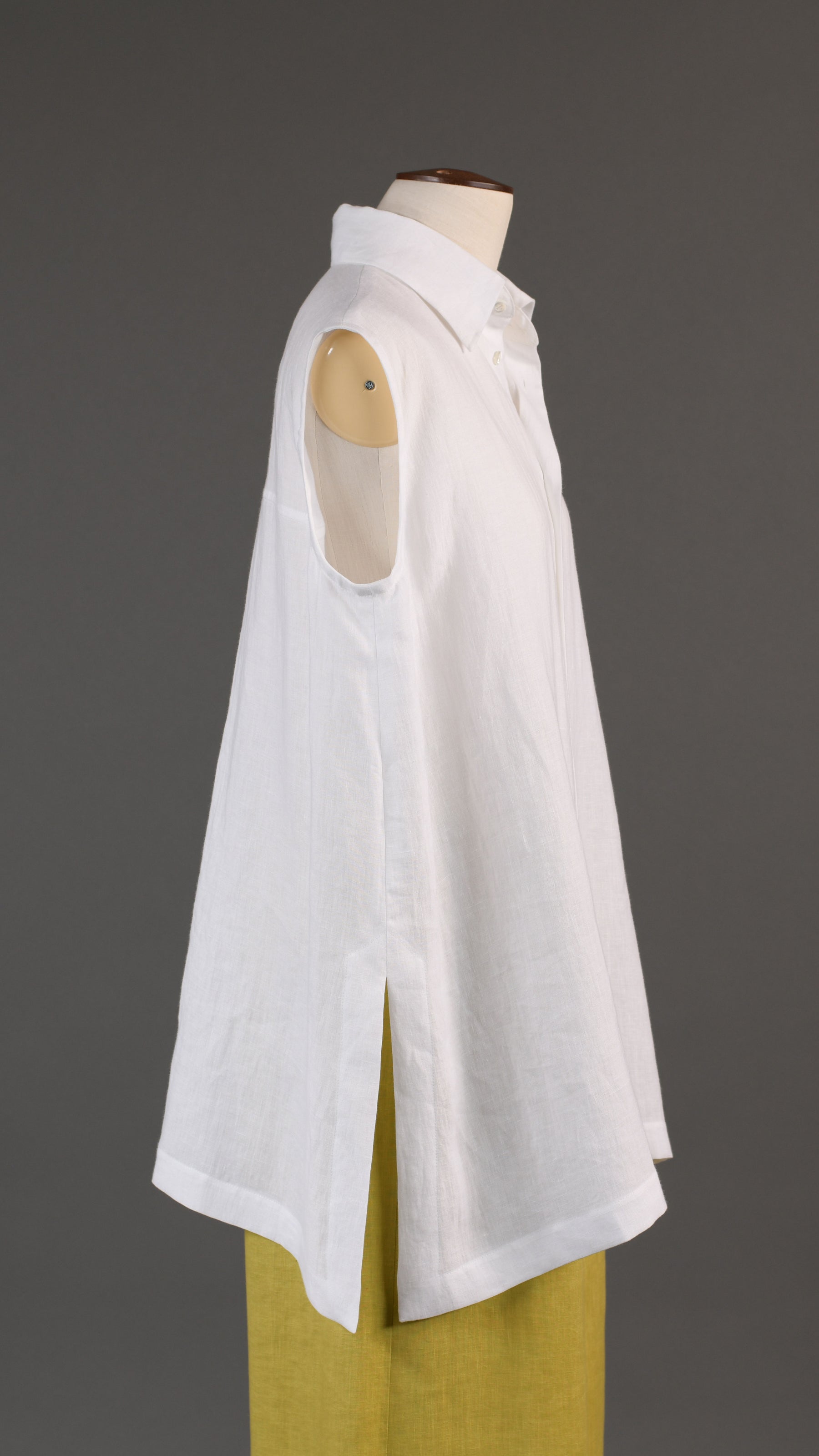 slim a-line sleeveless shirt with collar and side slit detail - long in white