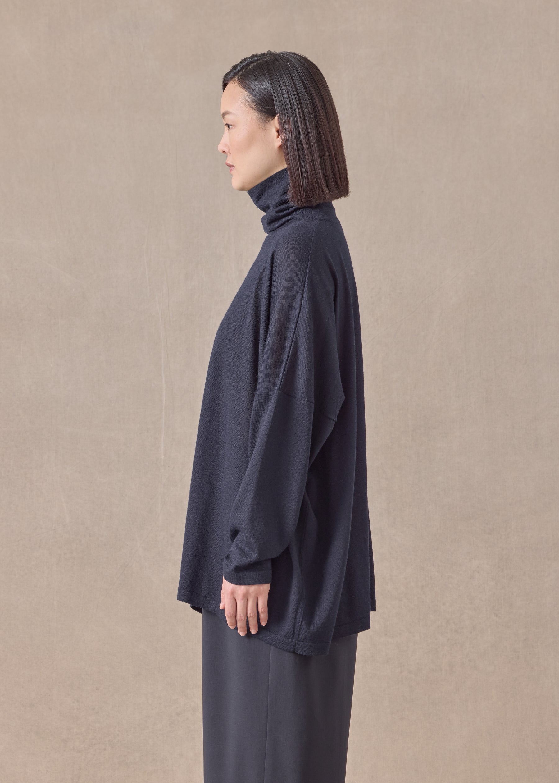 cashmere wide scrunch neck - mid plus