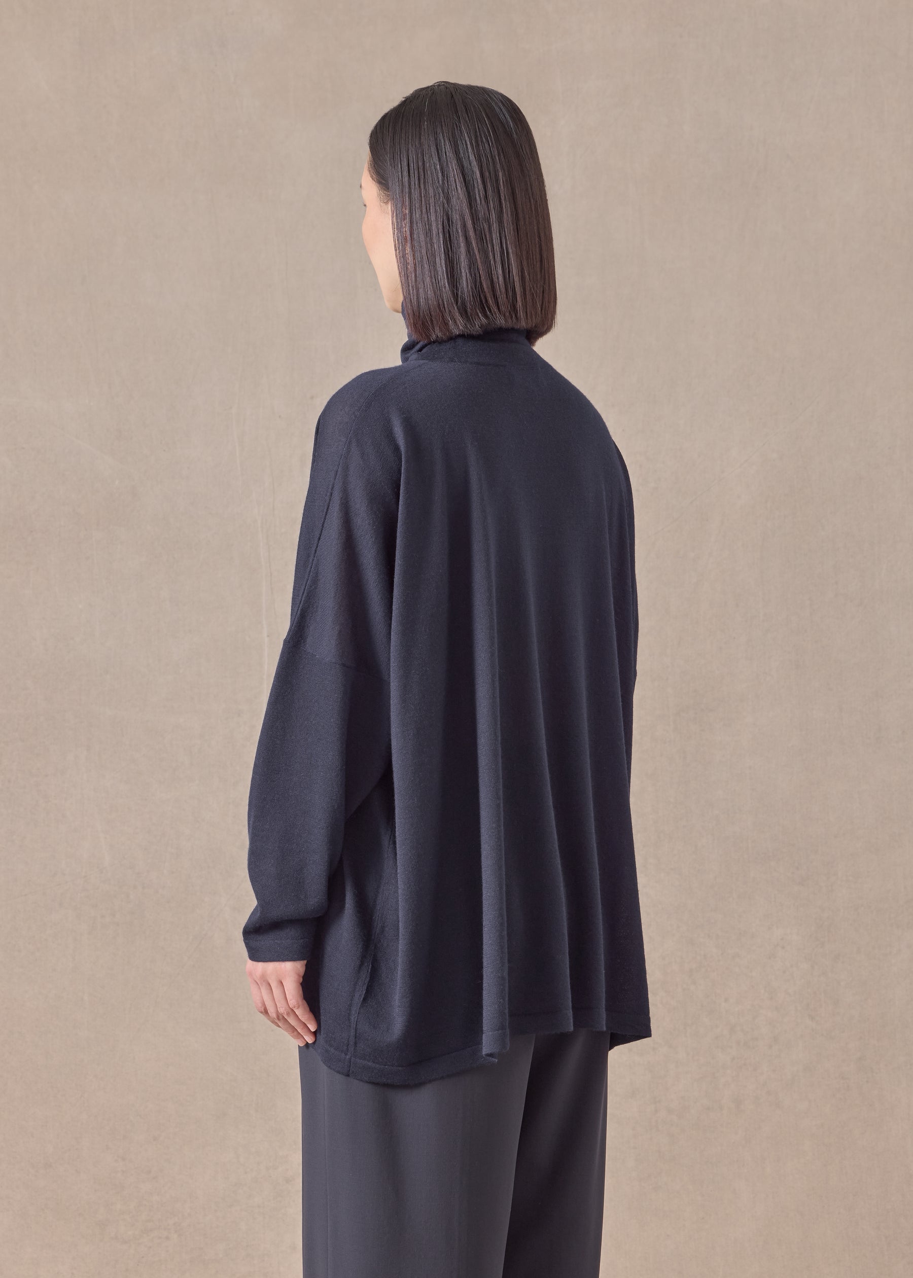 cashmere wide scrunch neck - mid plus