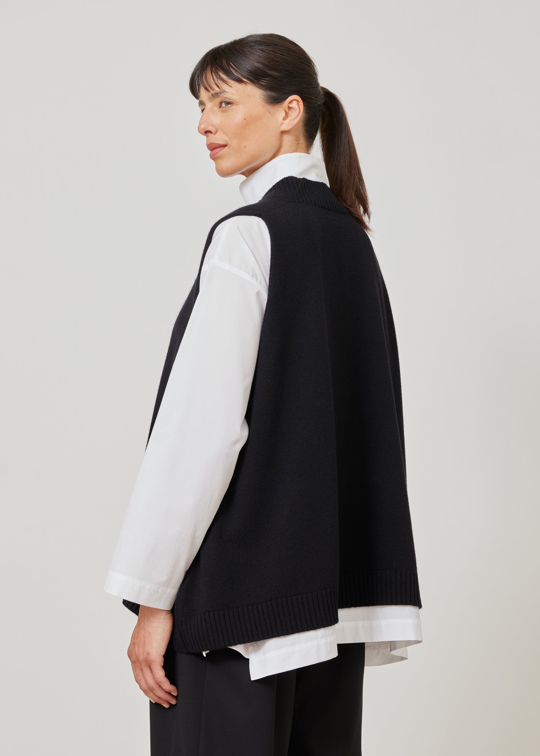 A-line sleeveless deep v-neck sweater - mid plus