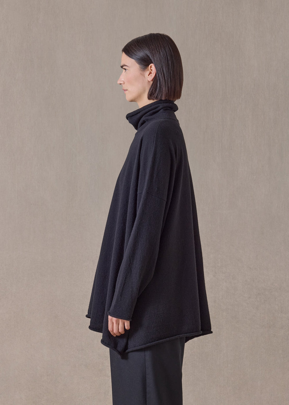 cashmere a-line scrunch neck neck sweater - long (black)
