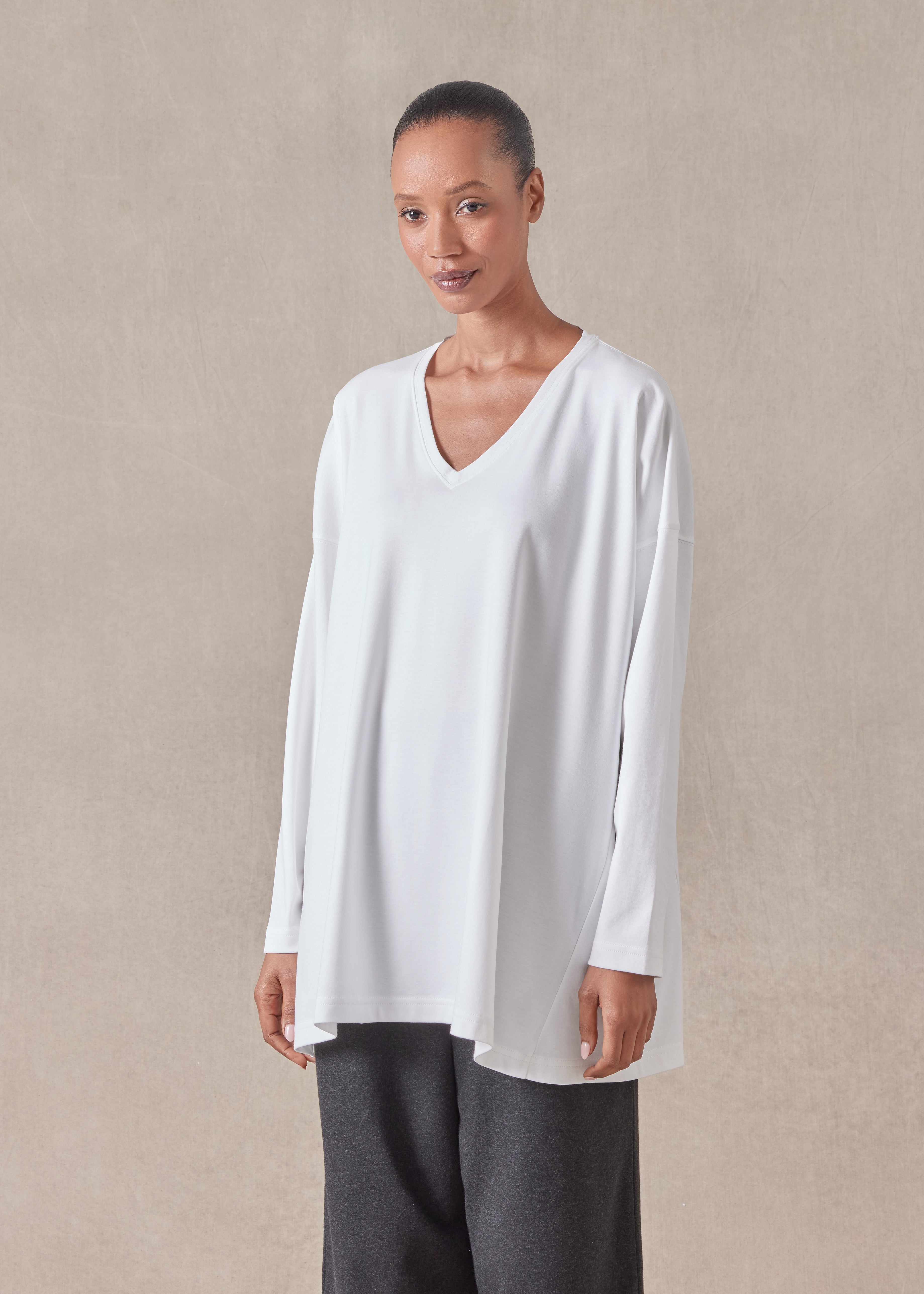 side panelled V neck t-shirt - long (white)