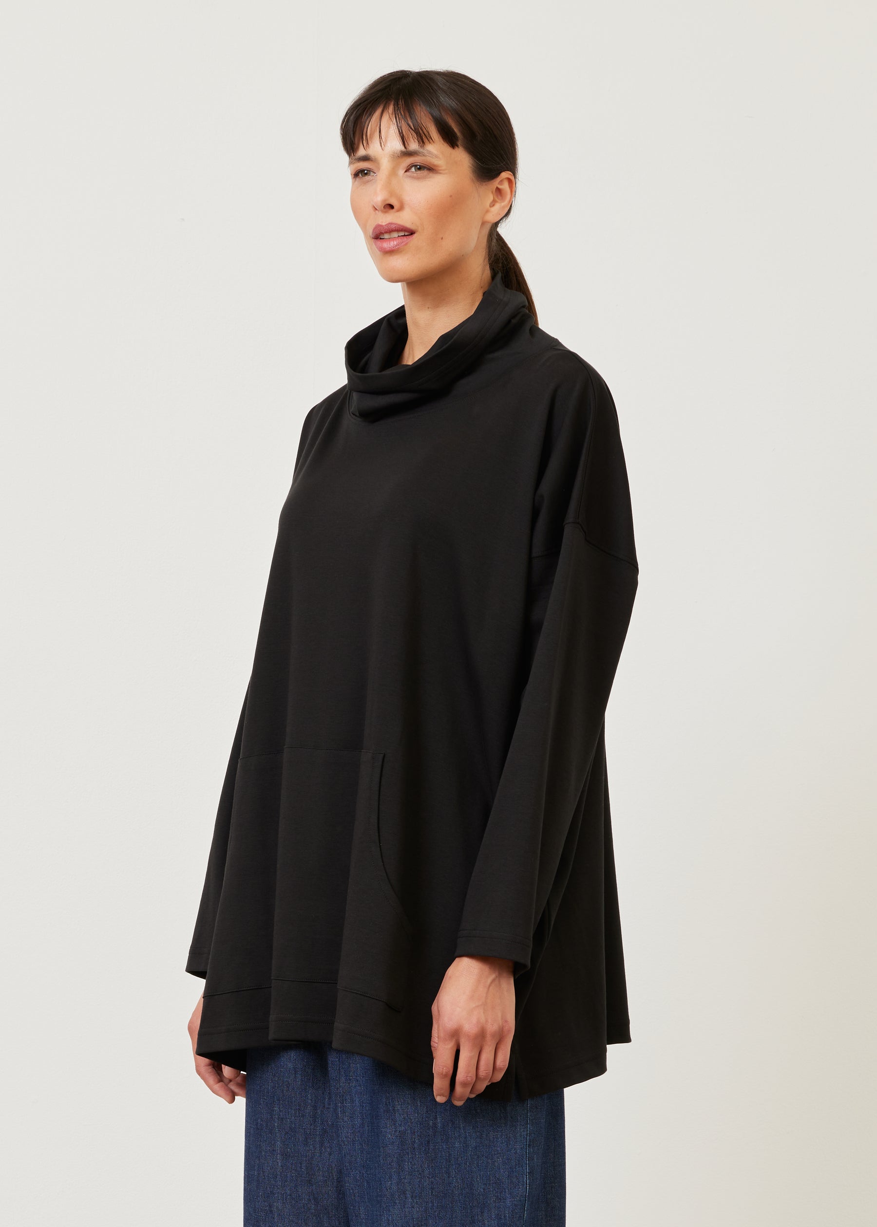 monks top with pouch pocket