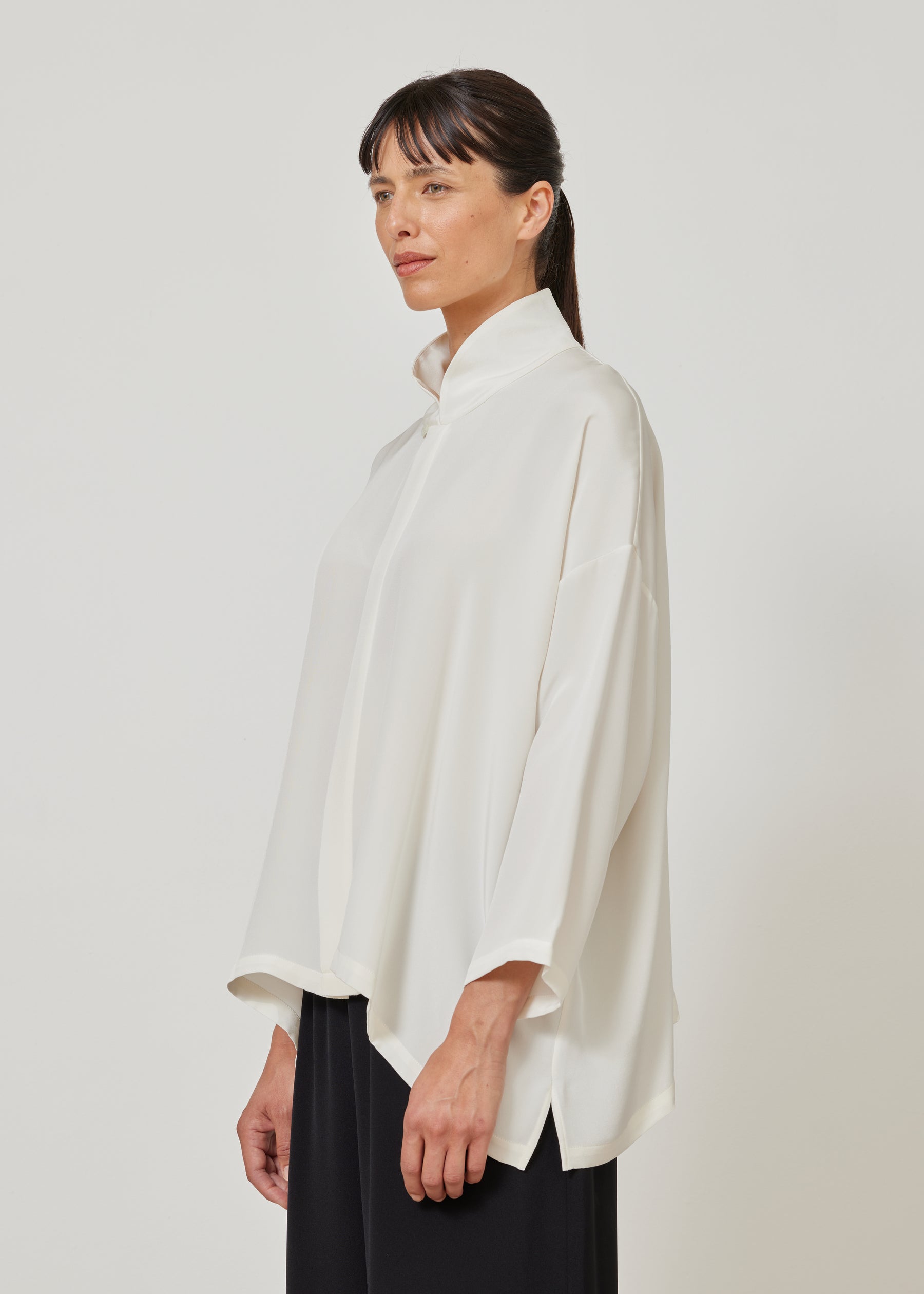 wide A-line shirt with chinese collar - mid plus