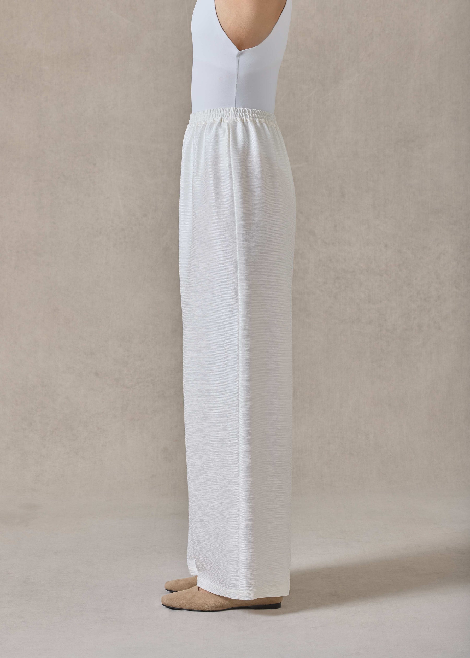 midweight silk plissé flared trouser (white)