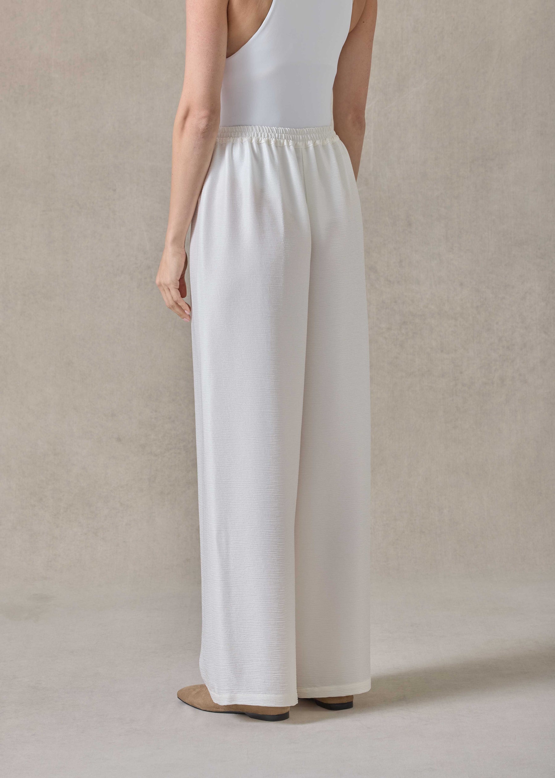 midweight silk plissé flared trouser (white)