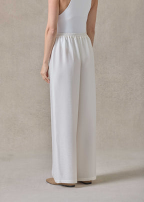 midweight silk plissé flared trouser (white)