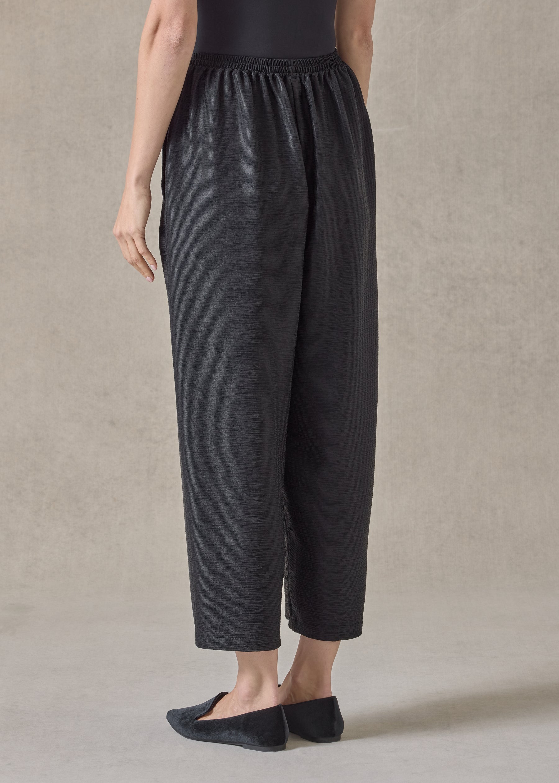 midweight silk plissé japanese trouser (black)
