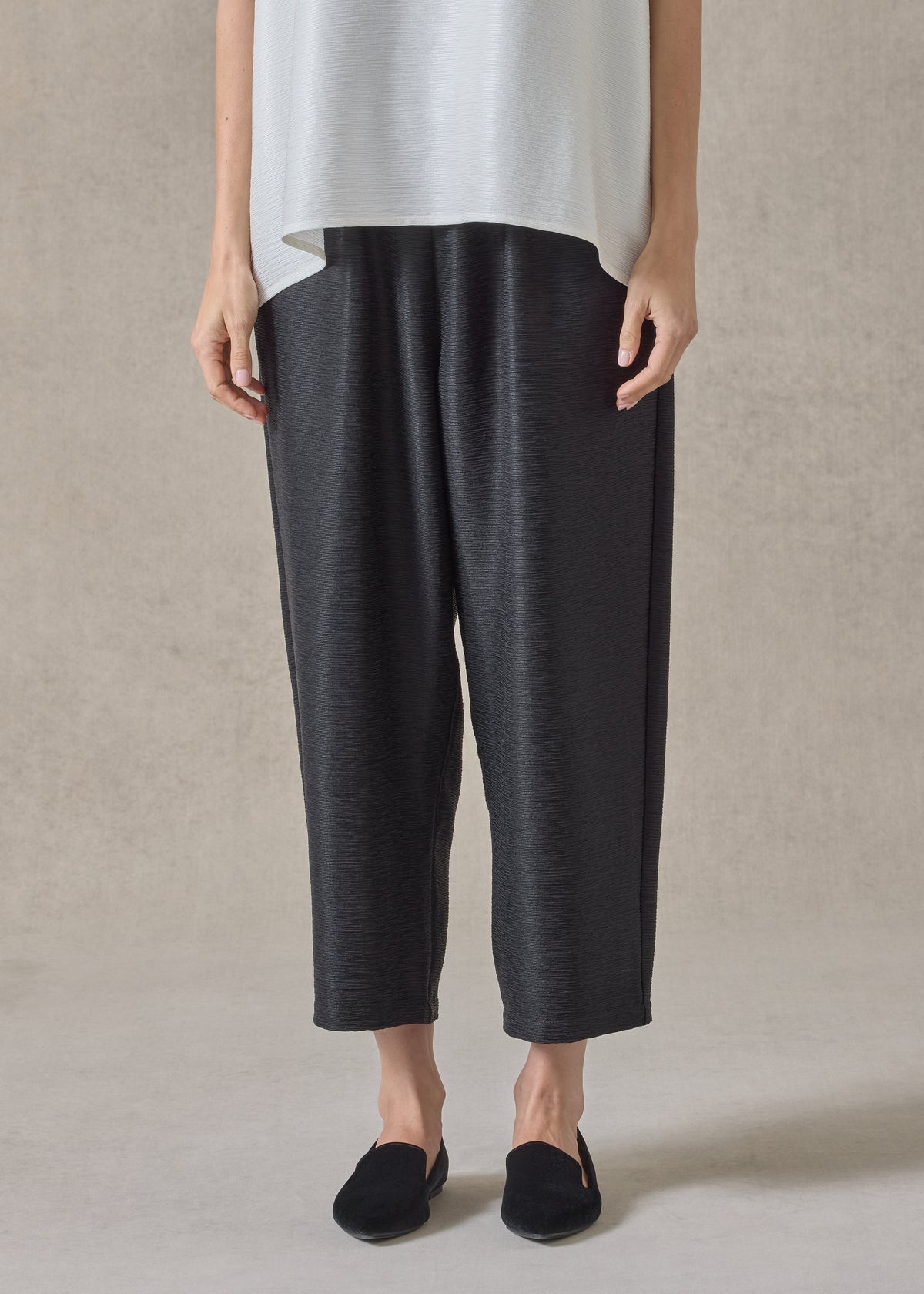 midweight silk plissé japanese trouser (black)
