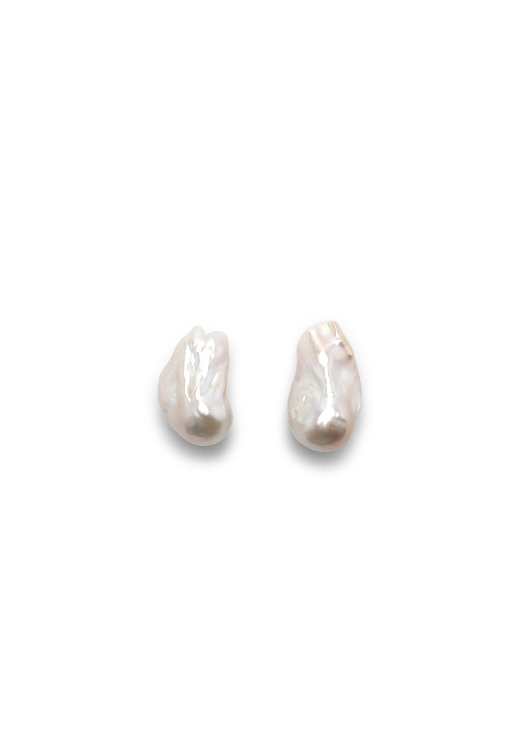 baroque freshwater farmed pearl earclips