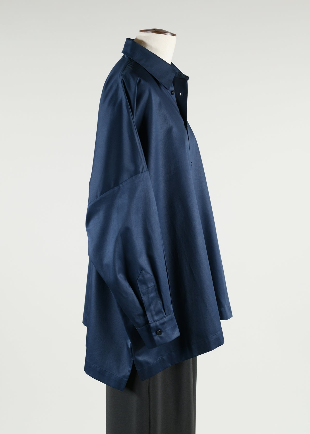 wide longer back shirt with collar - long