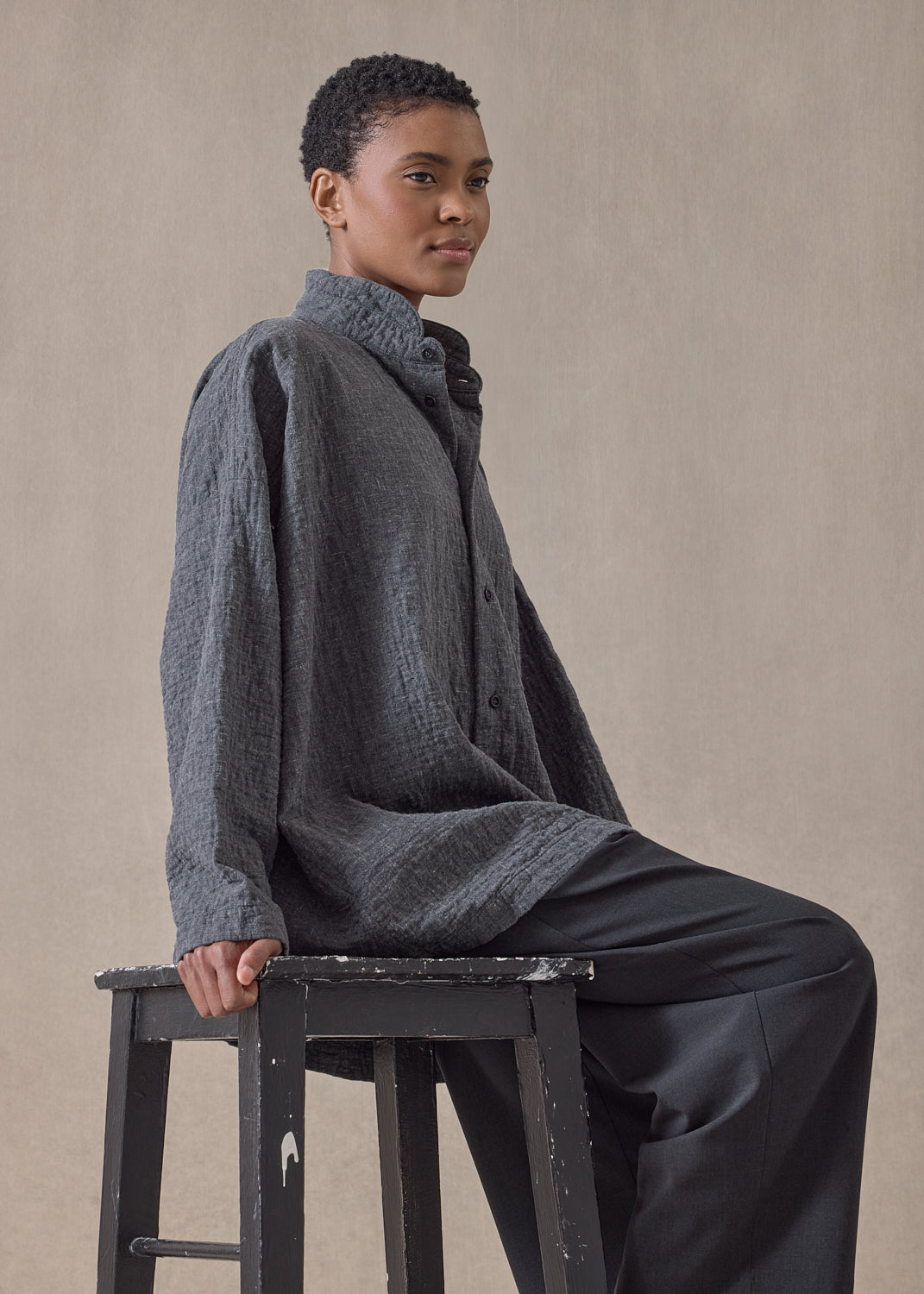 recycled double cotton angled-to-front side seam shirt with double collar - long