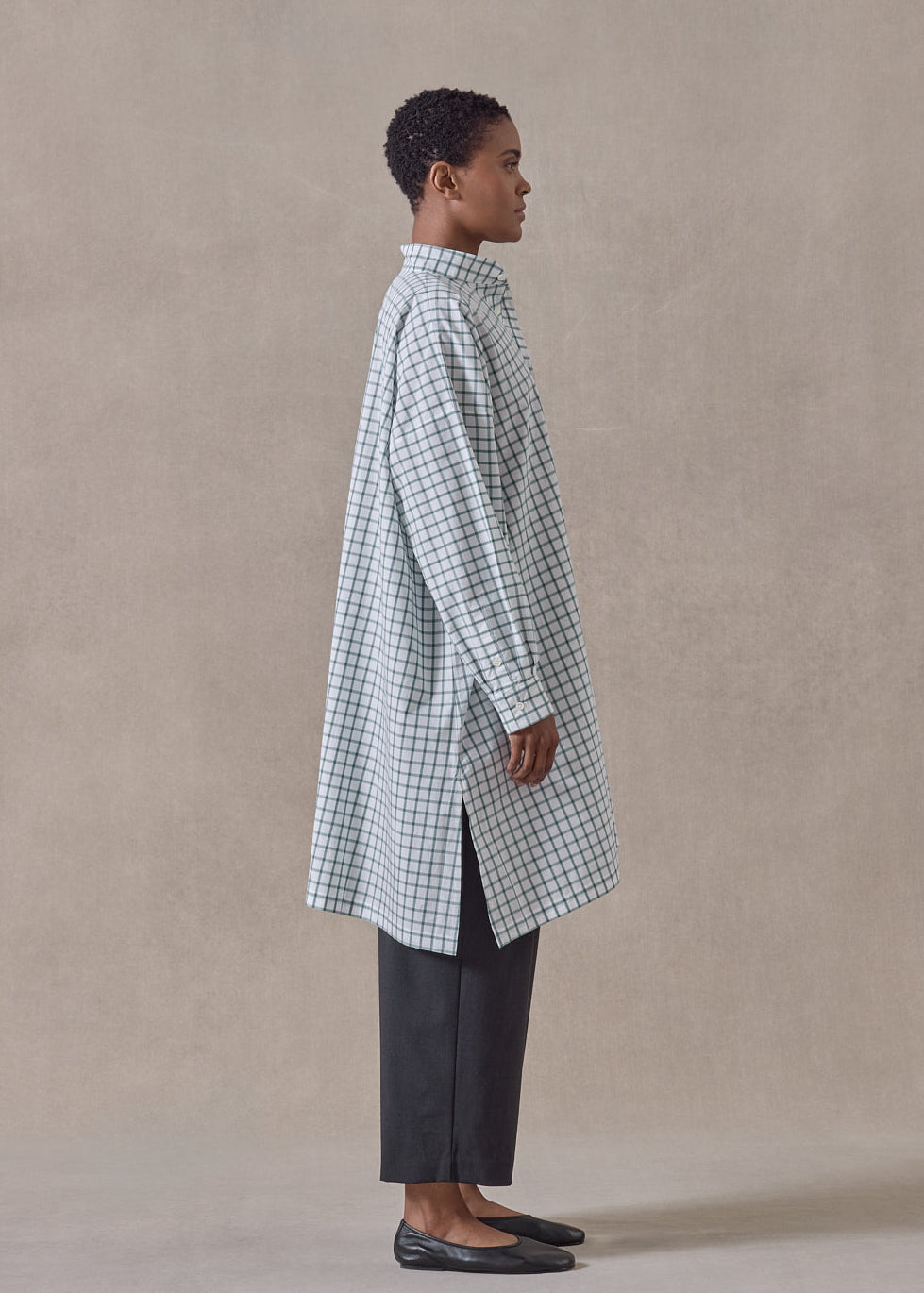 cotton wide a-line collarless shirt - very long with slits (willowgreen)