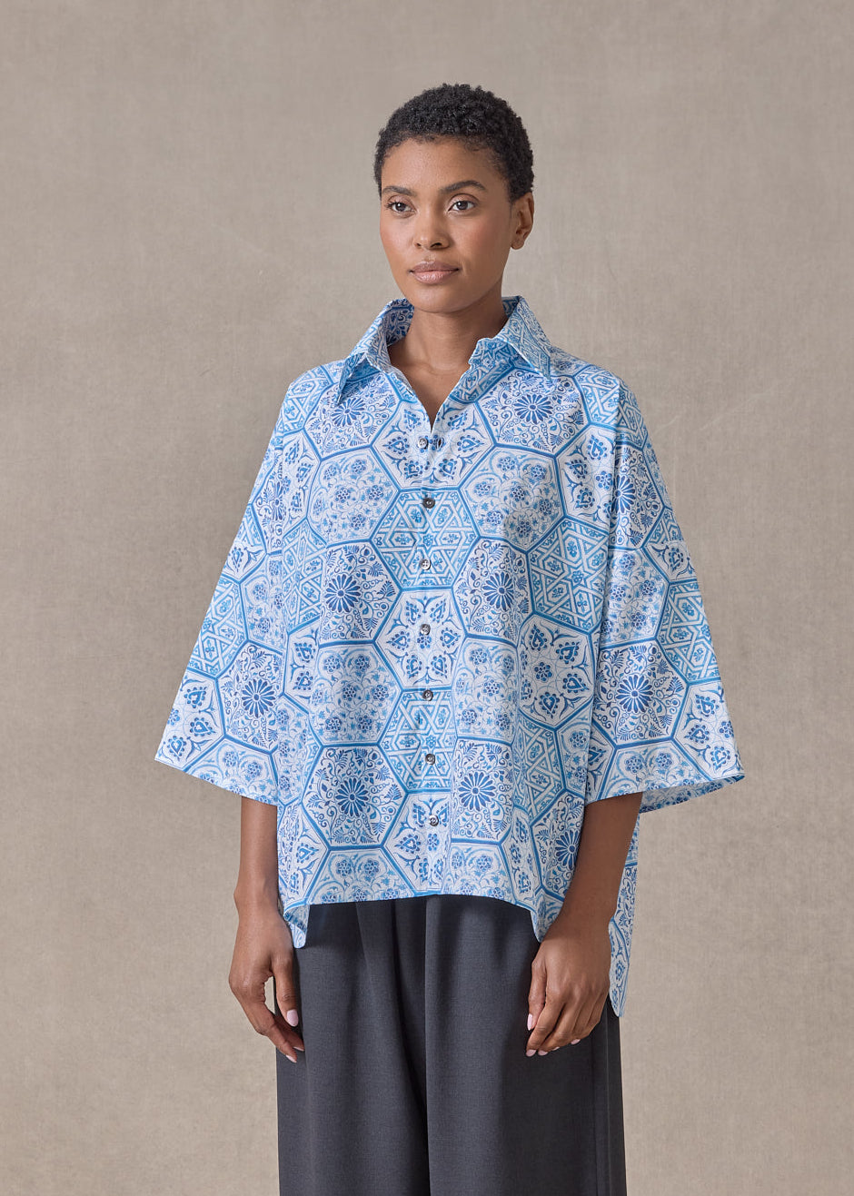 cotton sloped shoulder wide a-line short sleeve shirt with collar - mid