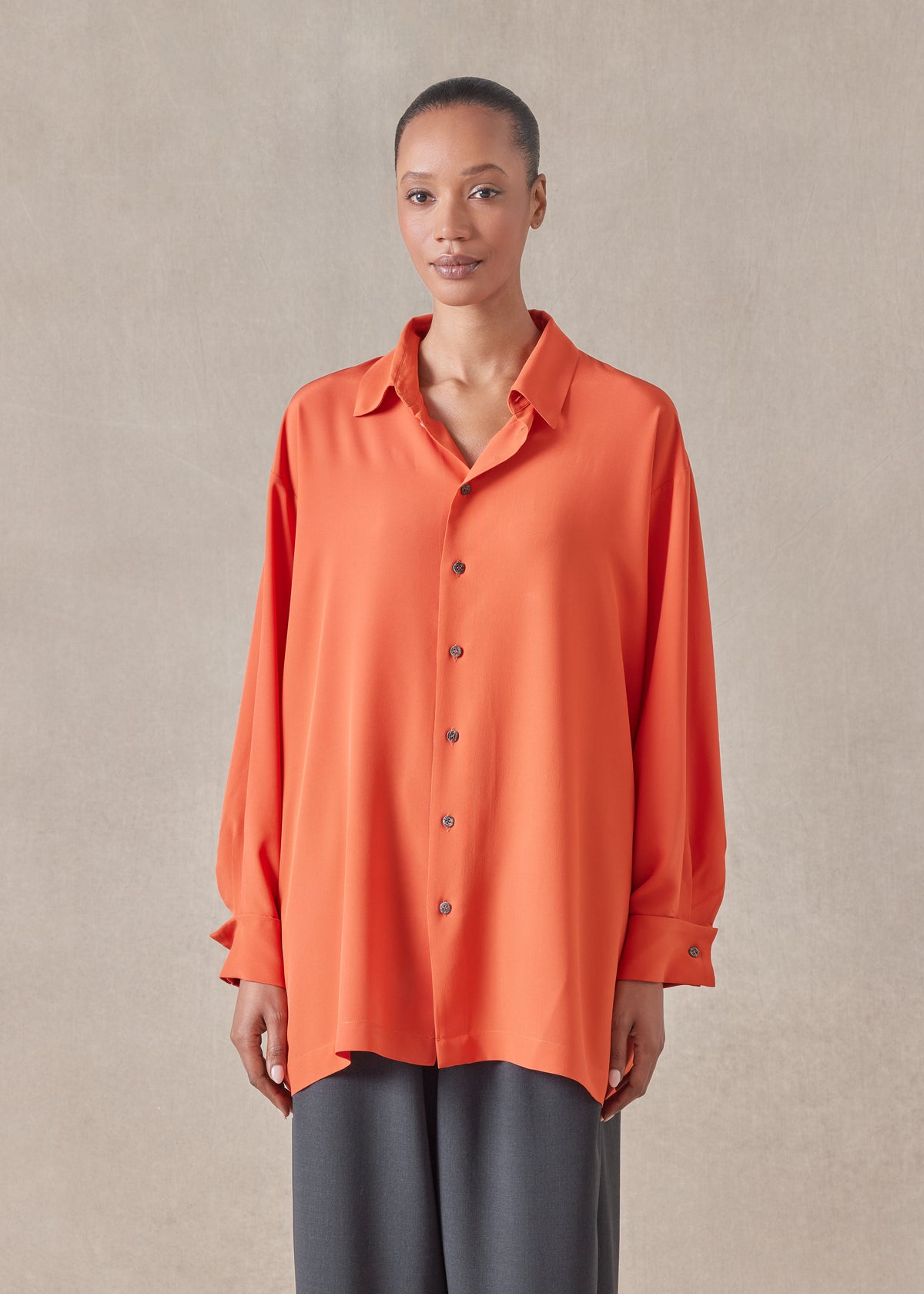 slim a-line back pleat shirt with collar-long plus