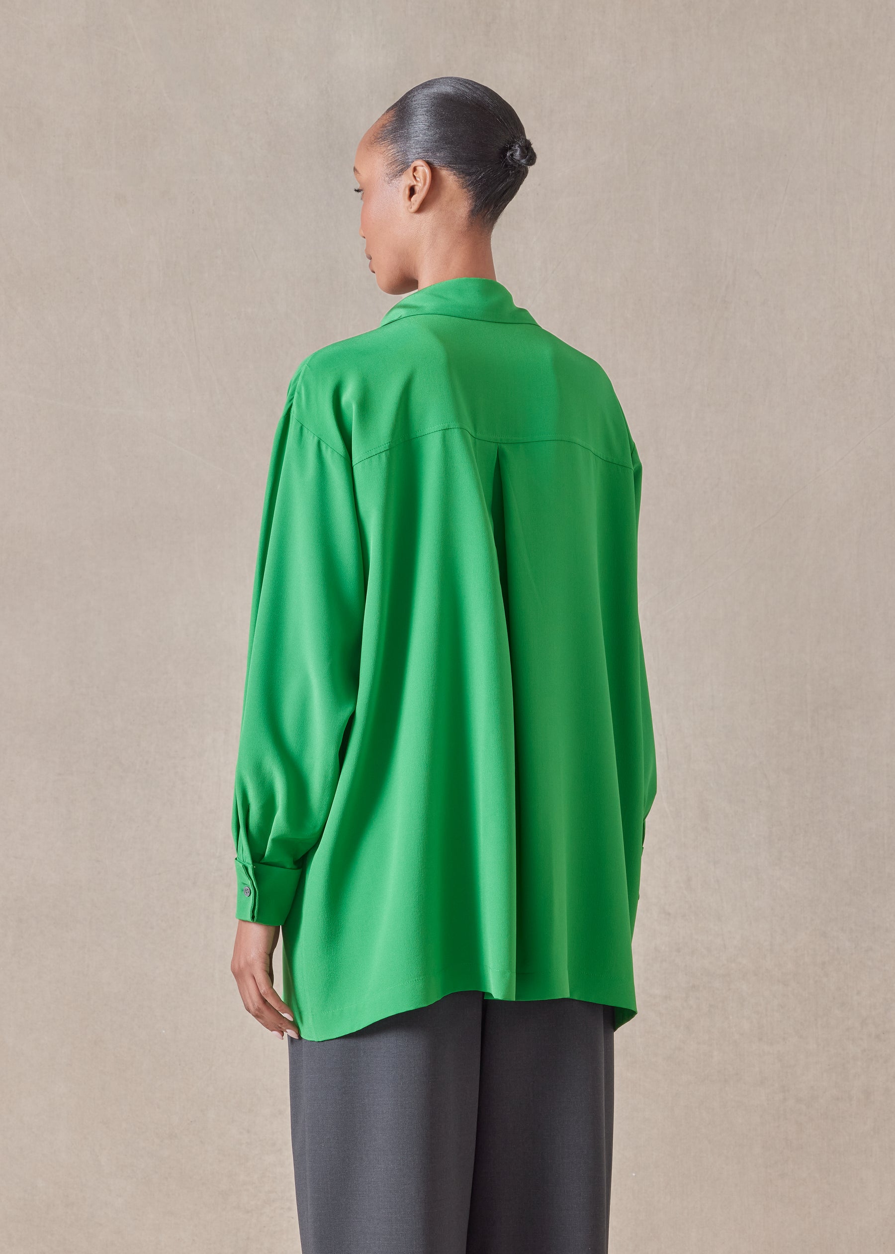 slim a-line back pleat shirt with collar-long plus