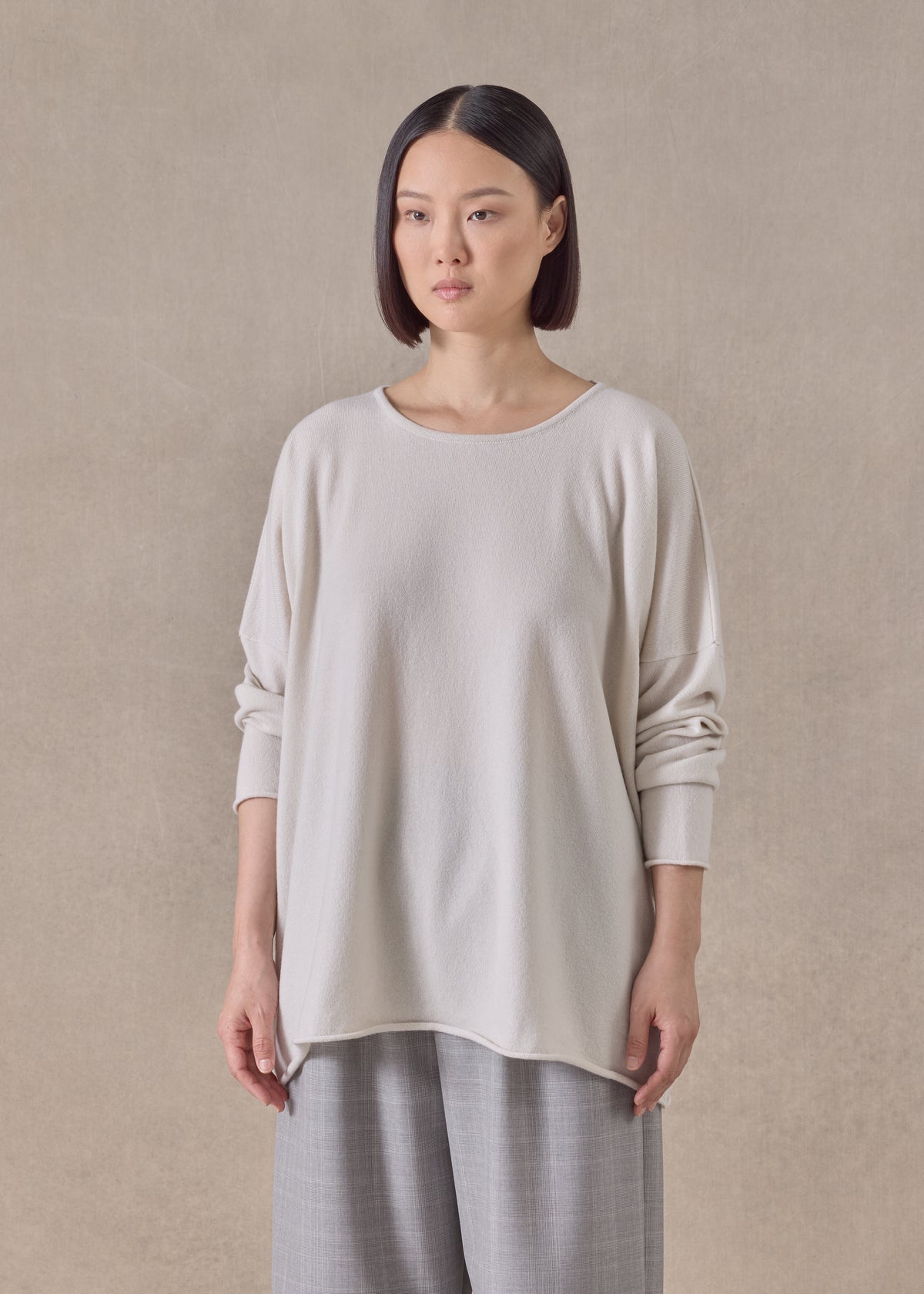 cashmere slim sleeve raw edge bateau neck - mid plus