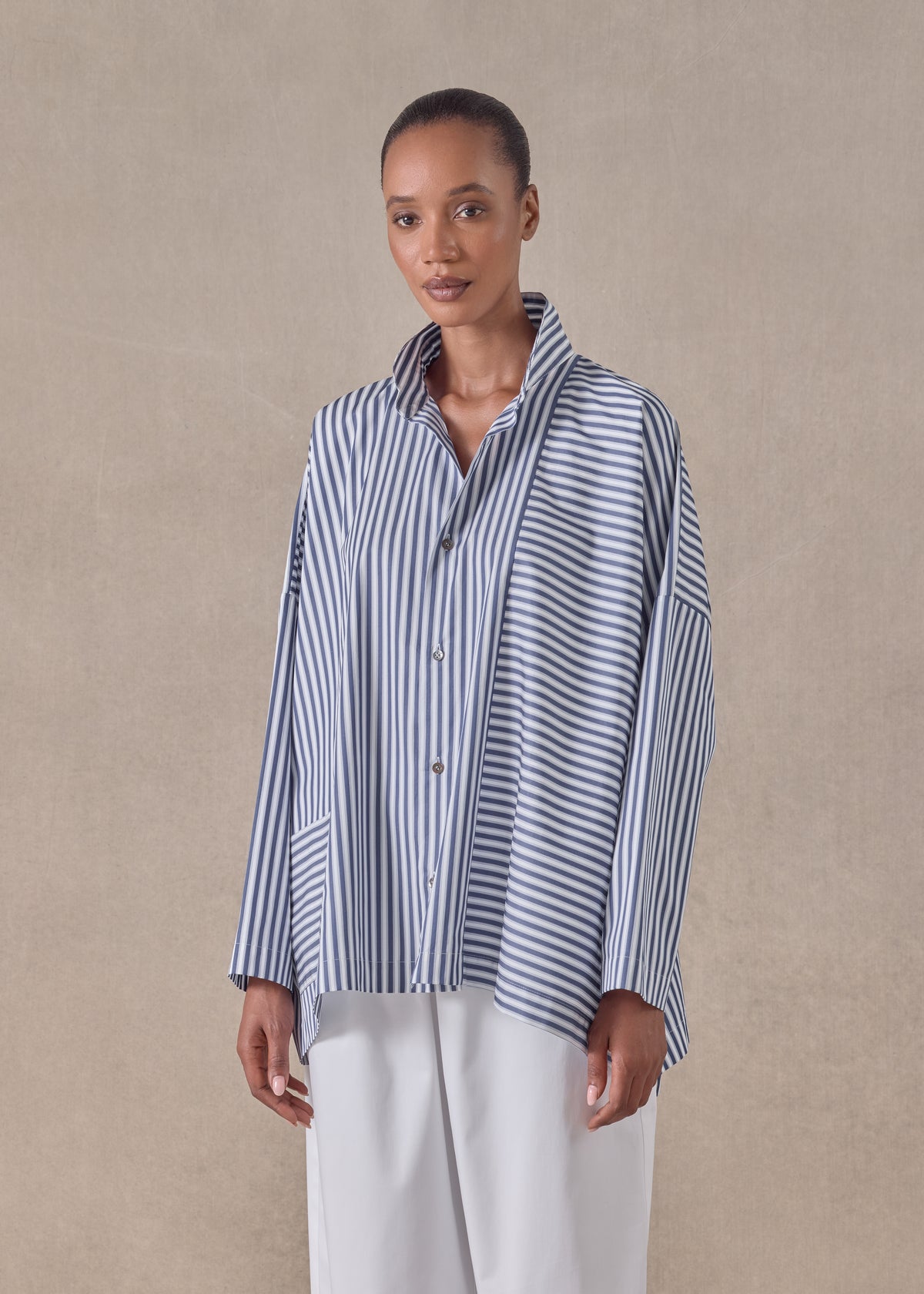 cotton wide longer back double stand collar shirt - mid plus (panelled)