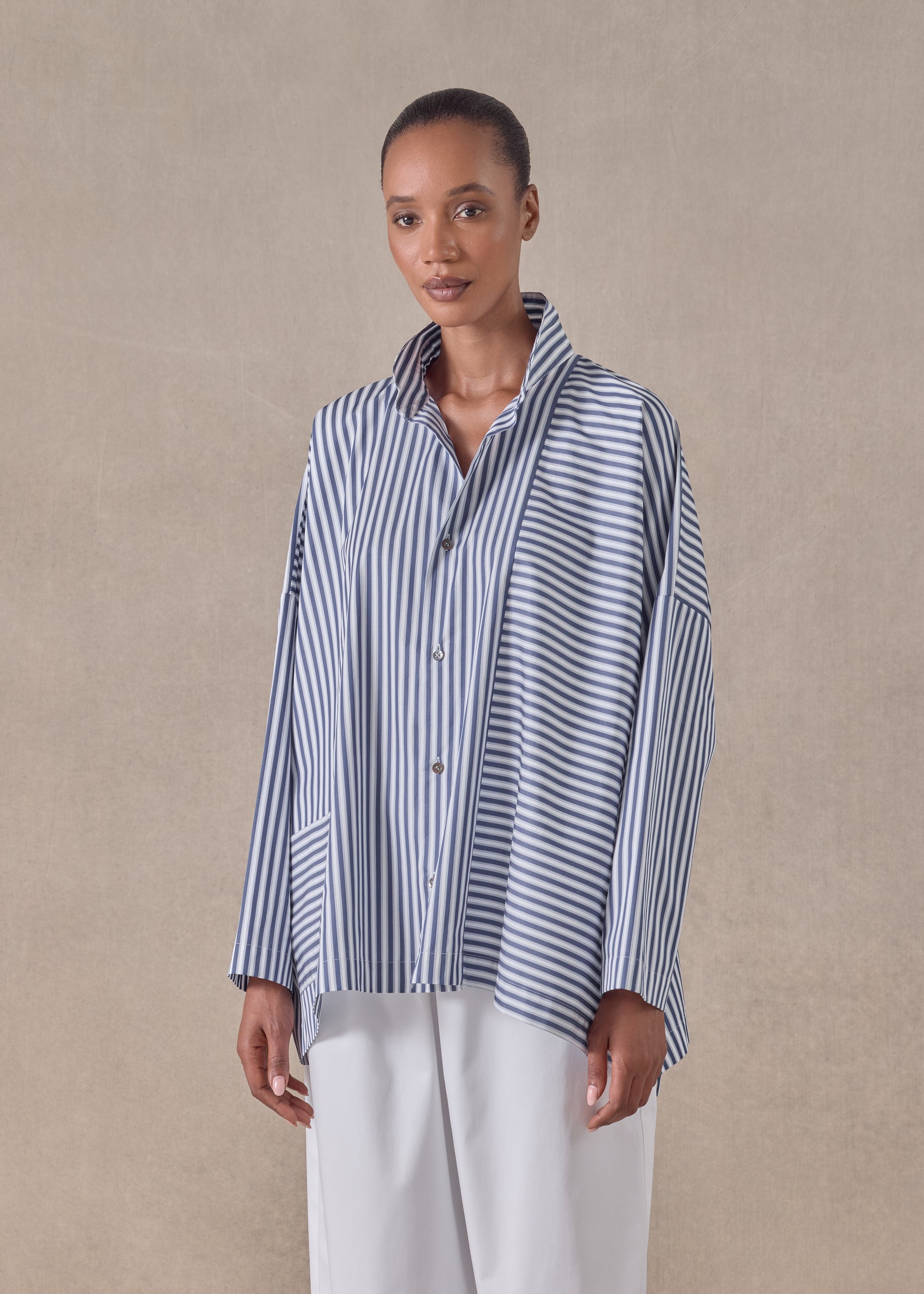 cotton wide longer back double stand collar shirt - mid plus (panelled)