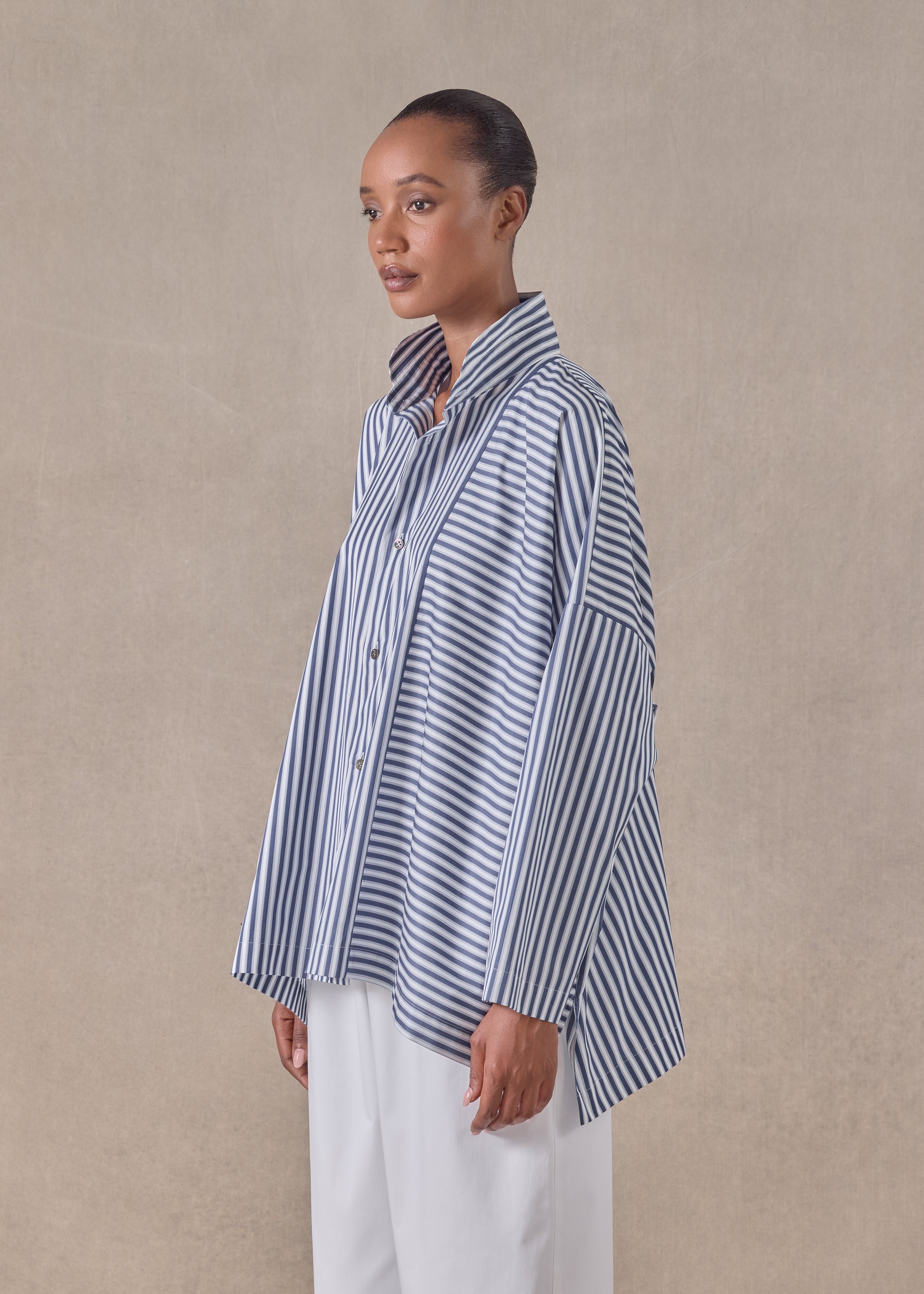 cotton wide longer back double stand collar shirt - mid plus (panelled)