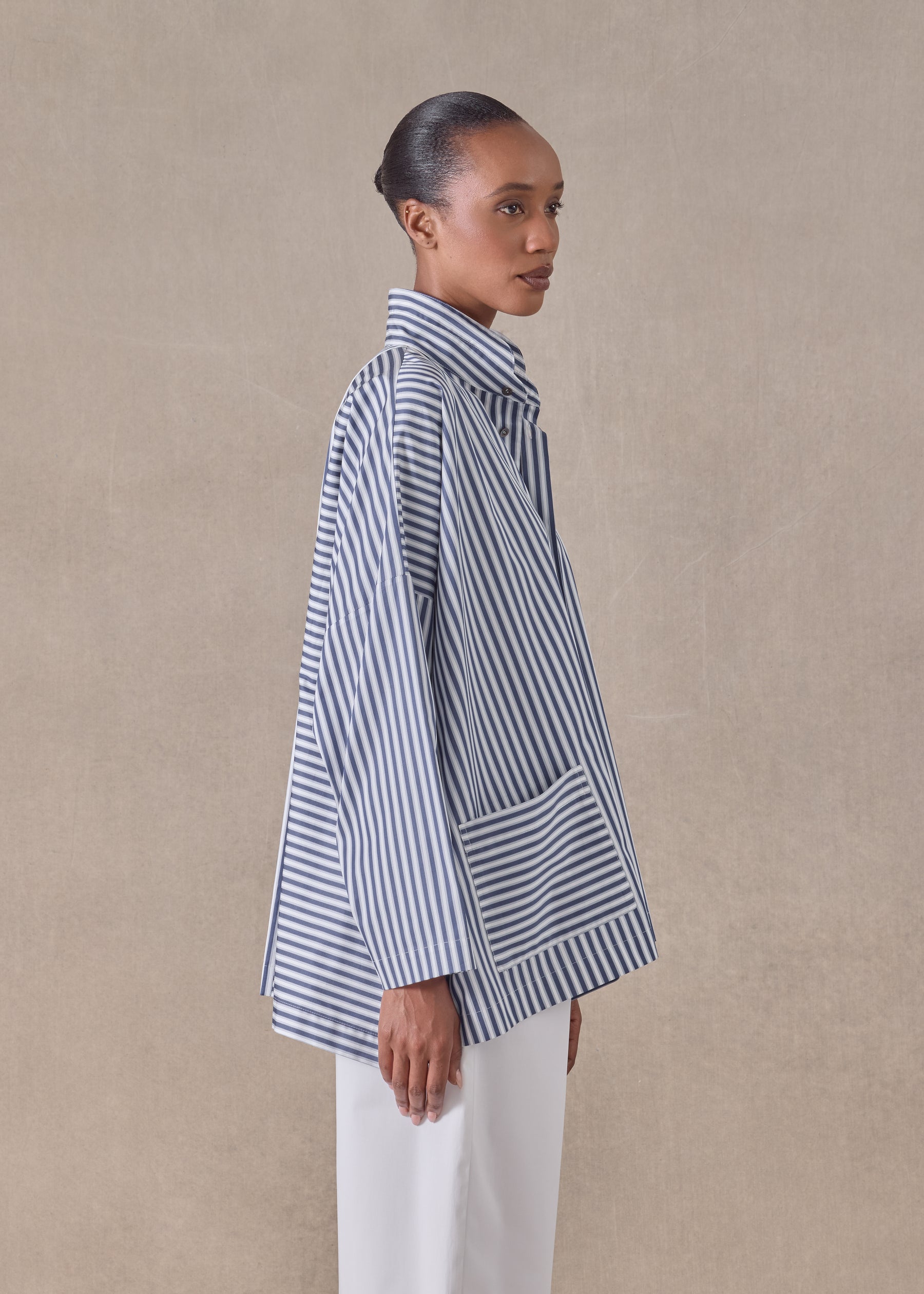 cotton wide longer back double stand collar shirt - mid plus (panelled)
