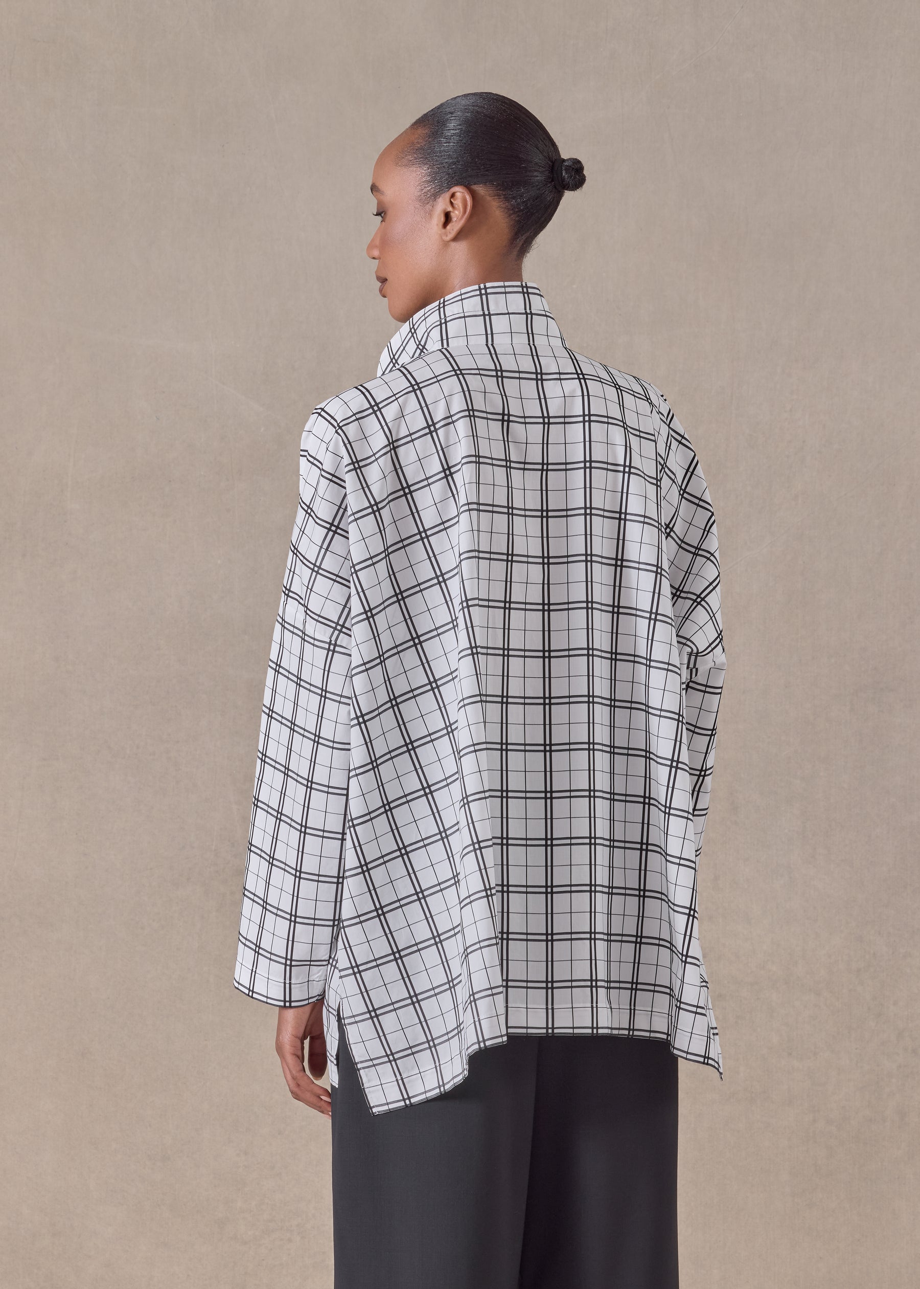 cotton wide longer back shirt with double stand collar - mid plus