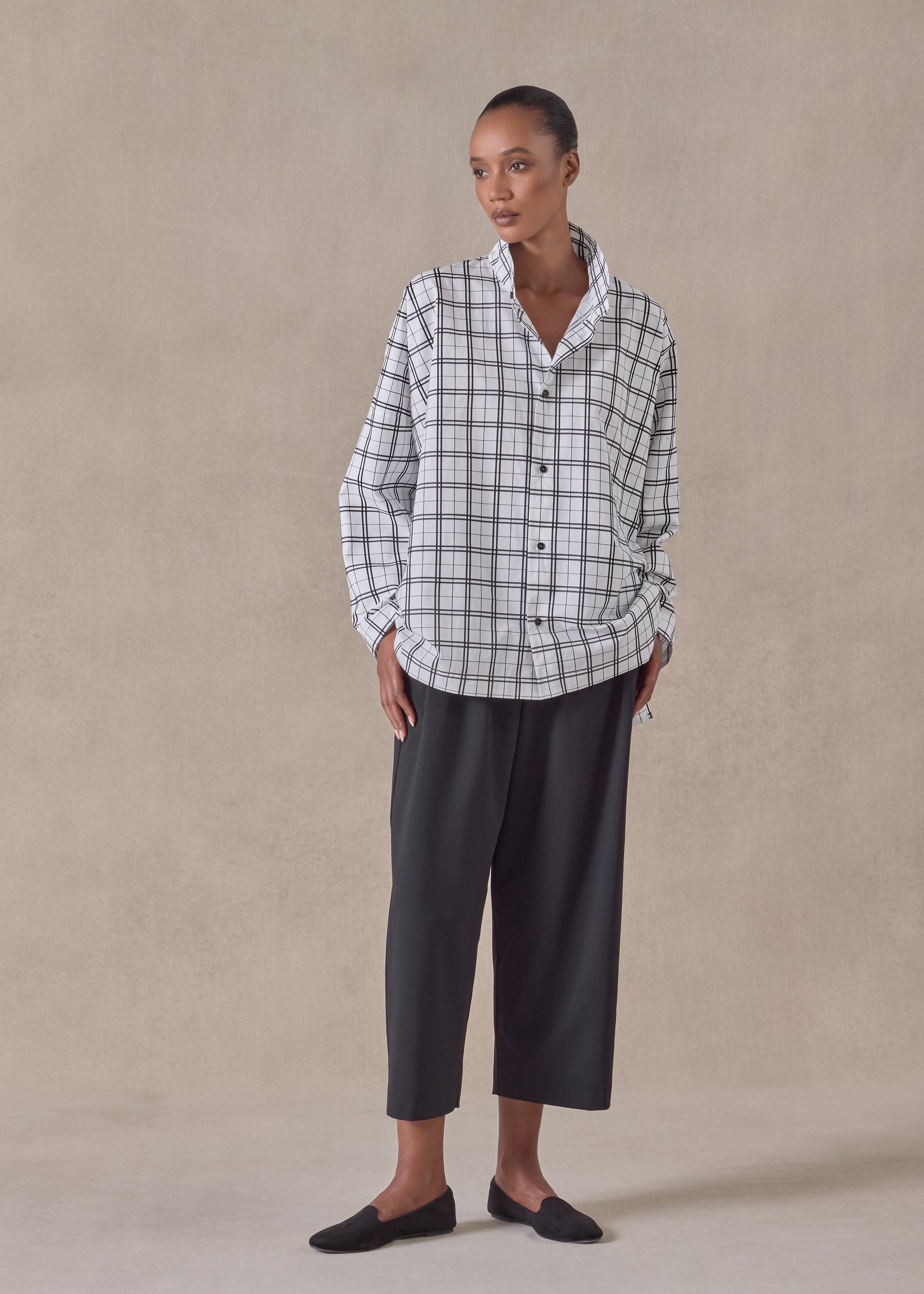 cotton wide longer back shirt with double stand collar - mid plus