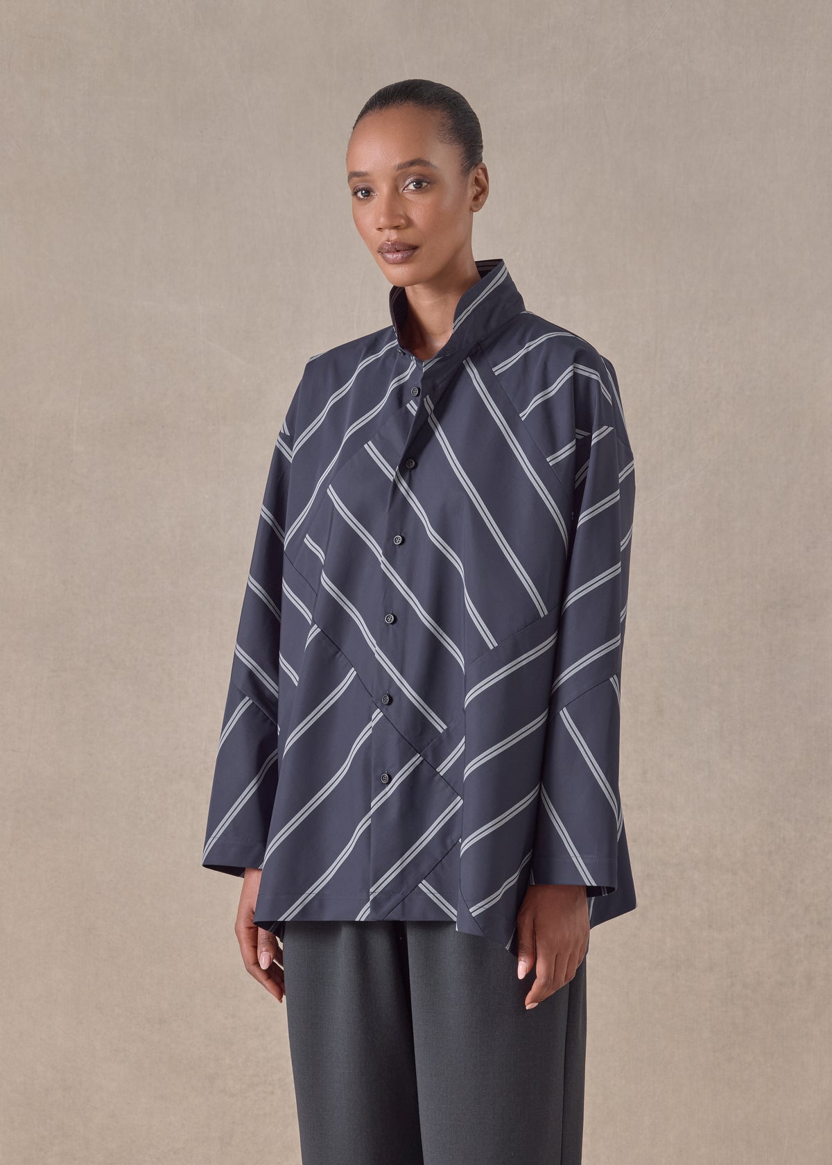 cotton slim a-line double stand collar shirt with stepped insert (patchwork)
