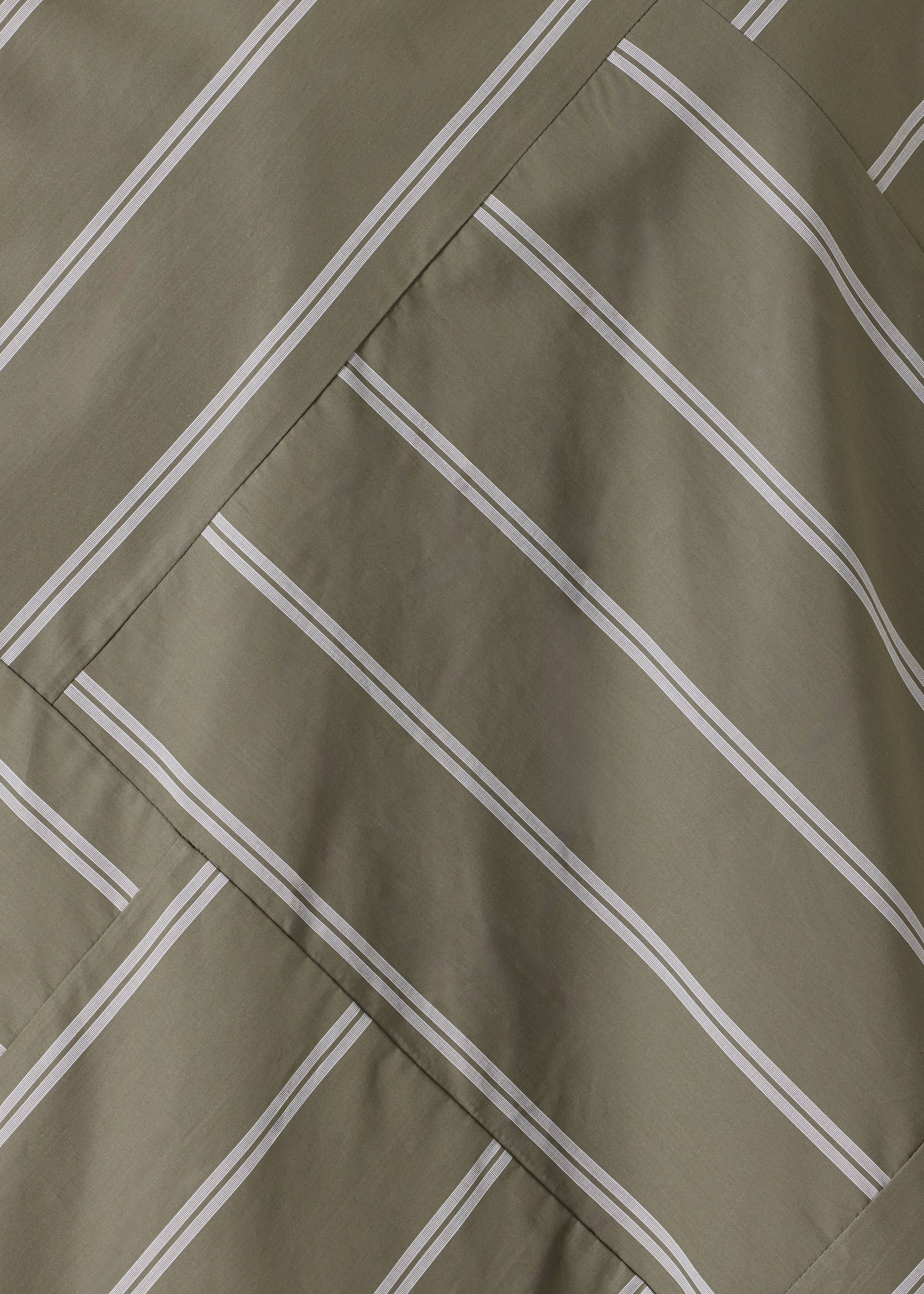cotton slim a-line double stand collar shirt with stepped insert (patchwork)