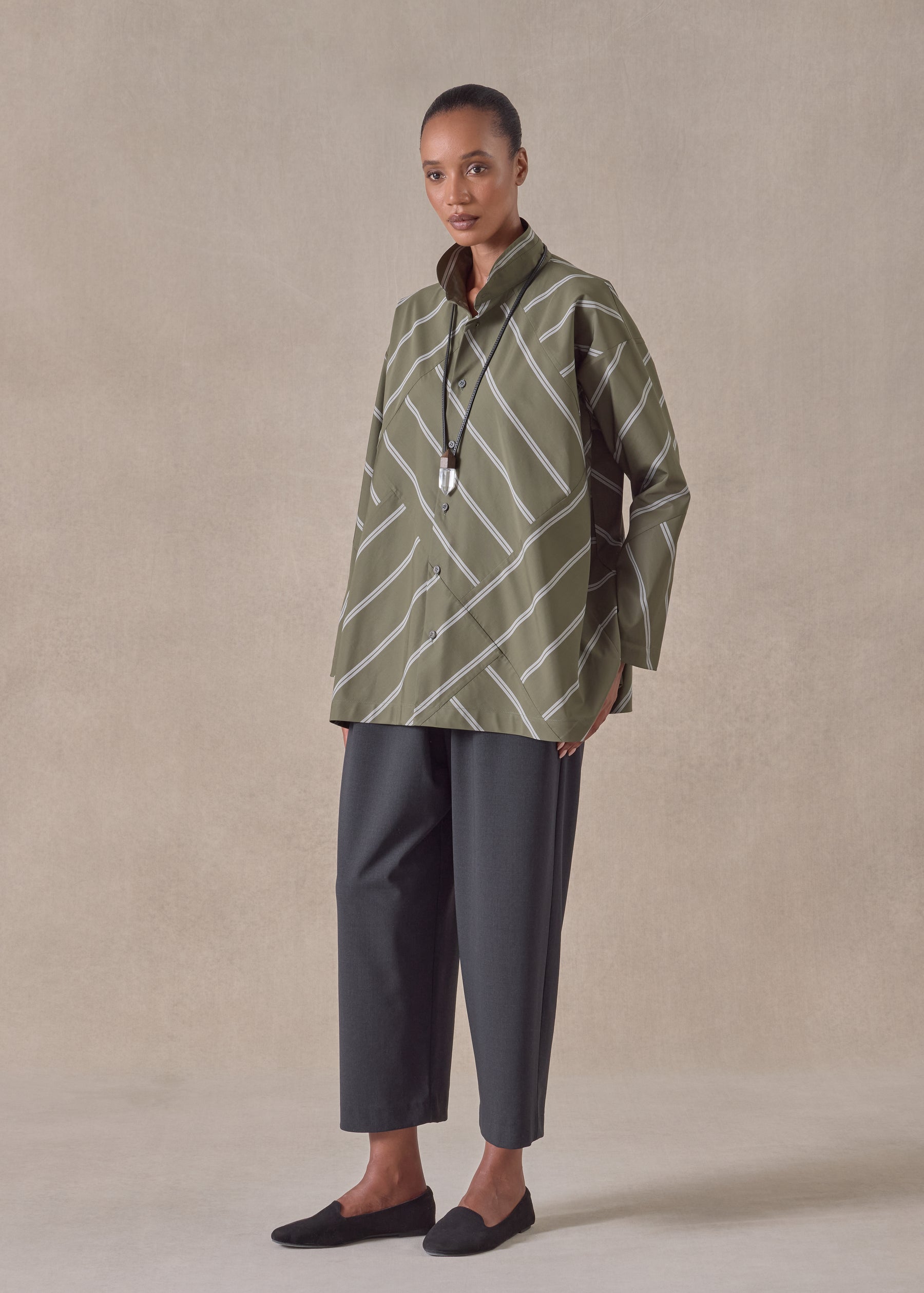 cotton slim a-line double stand collar shirt with stepped insert (patchwork)