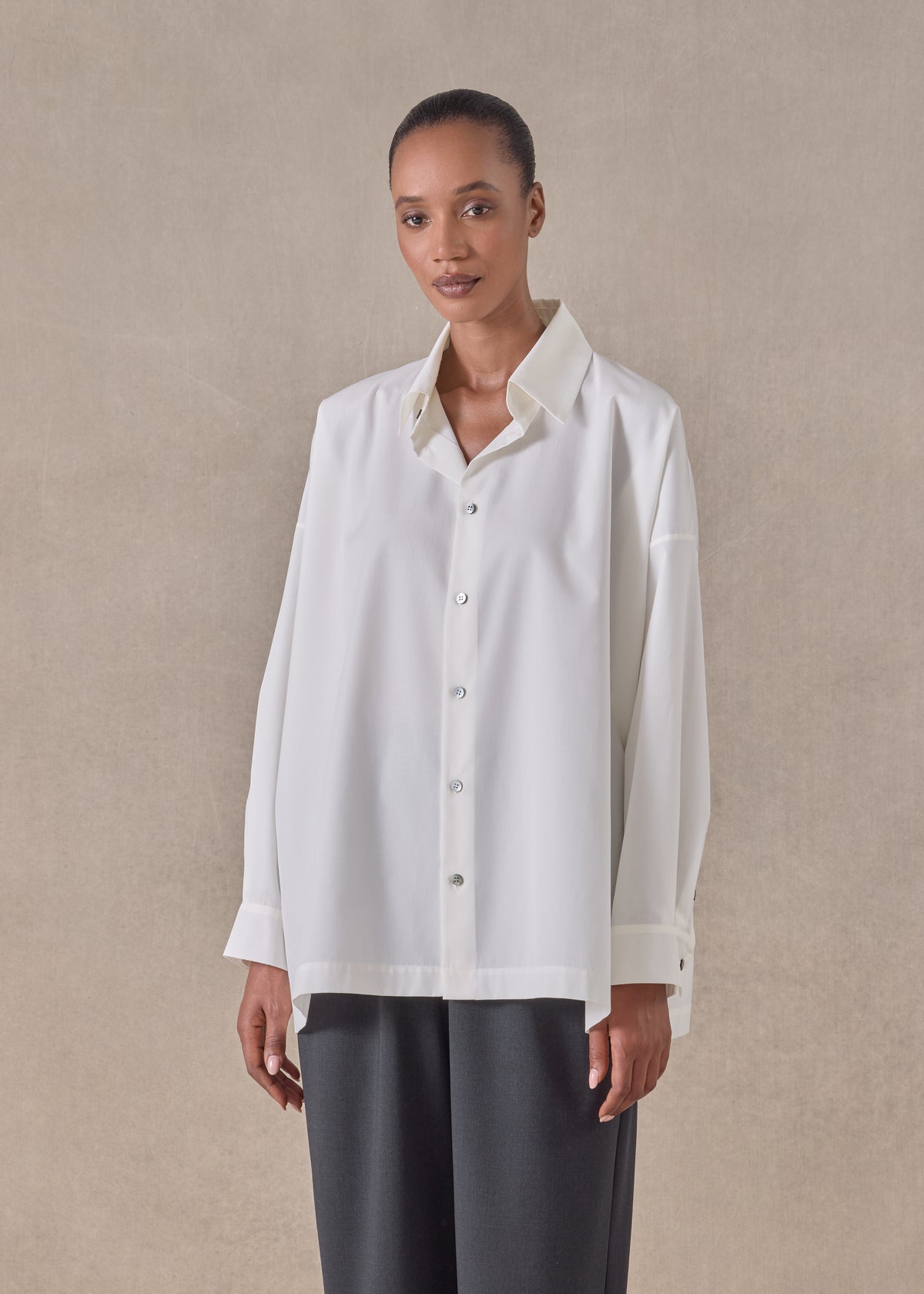cotton angle to front side seam shirt with collar - long