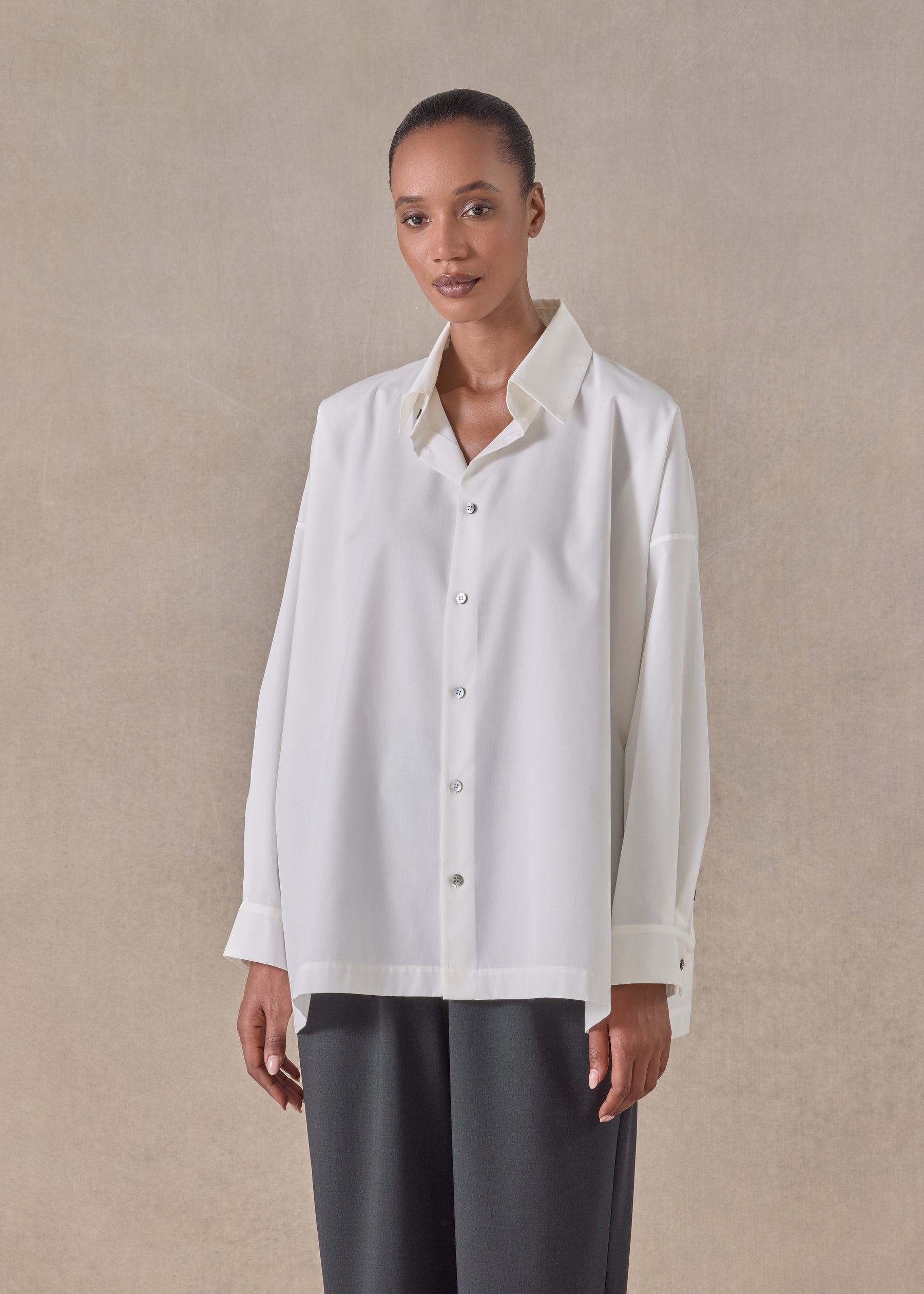 cotton angle to front side seam shirt with collar - long