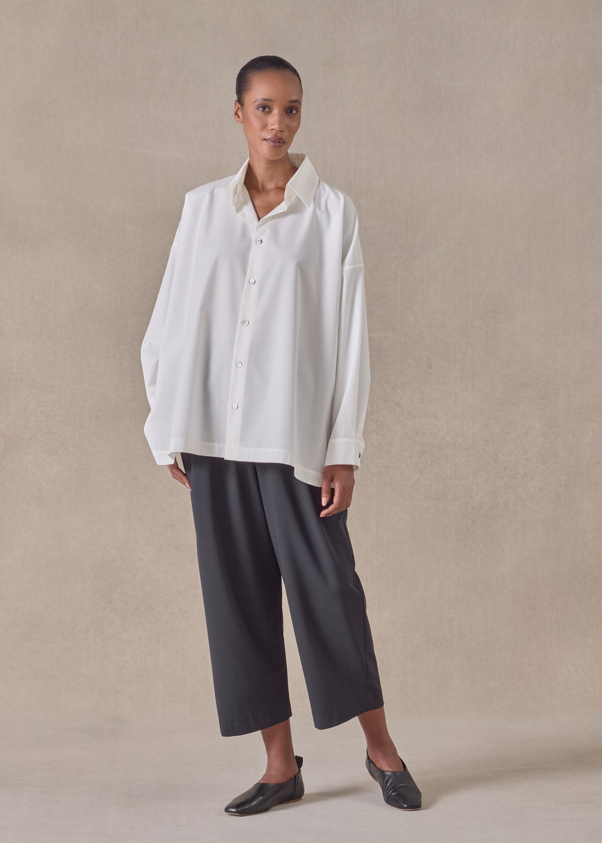 cotton angle to front side seam shirt with collar - long