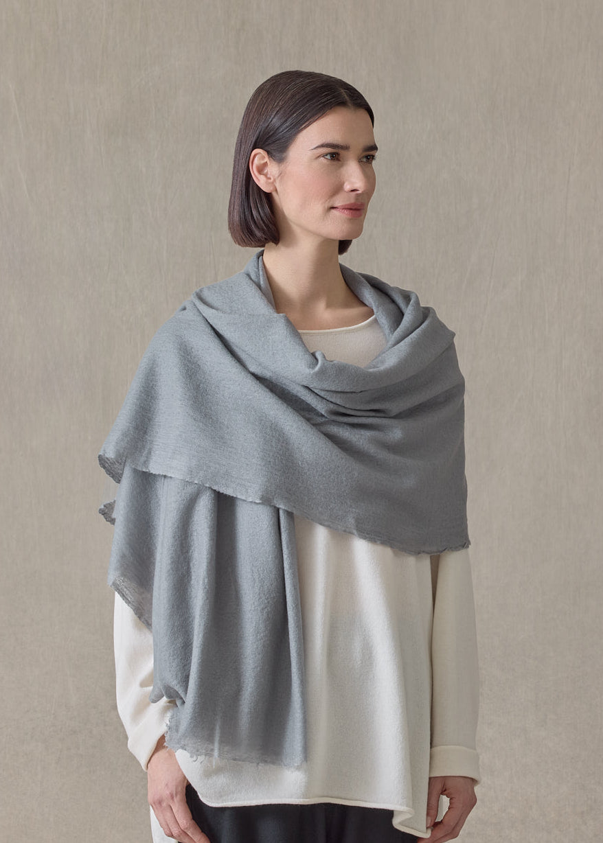 handwoven cashmere large scarf (cemento)